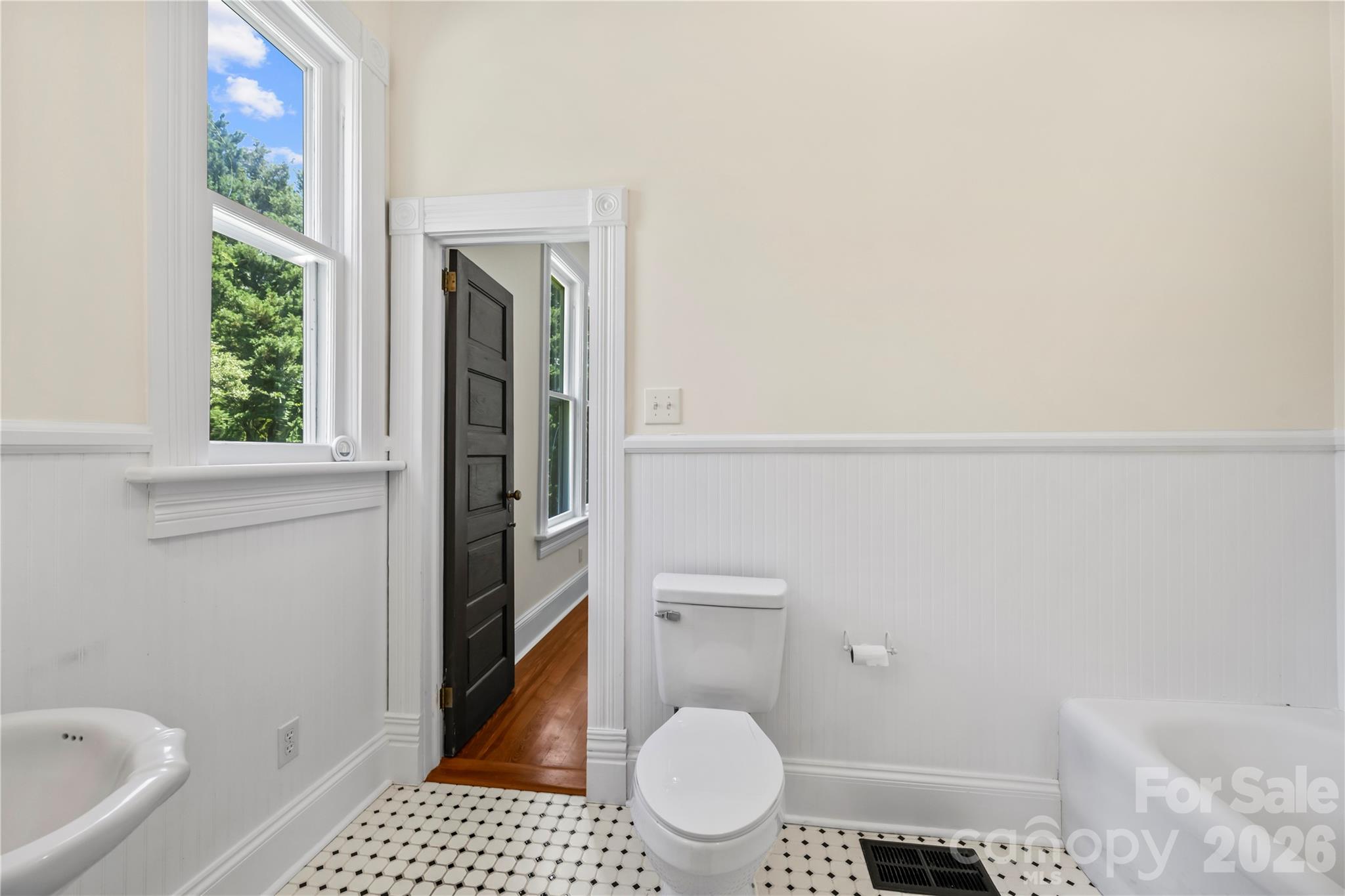 103 Hyde Avenue — Tryon