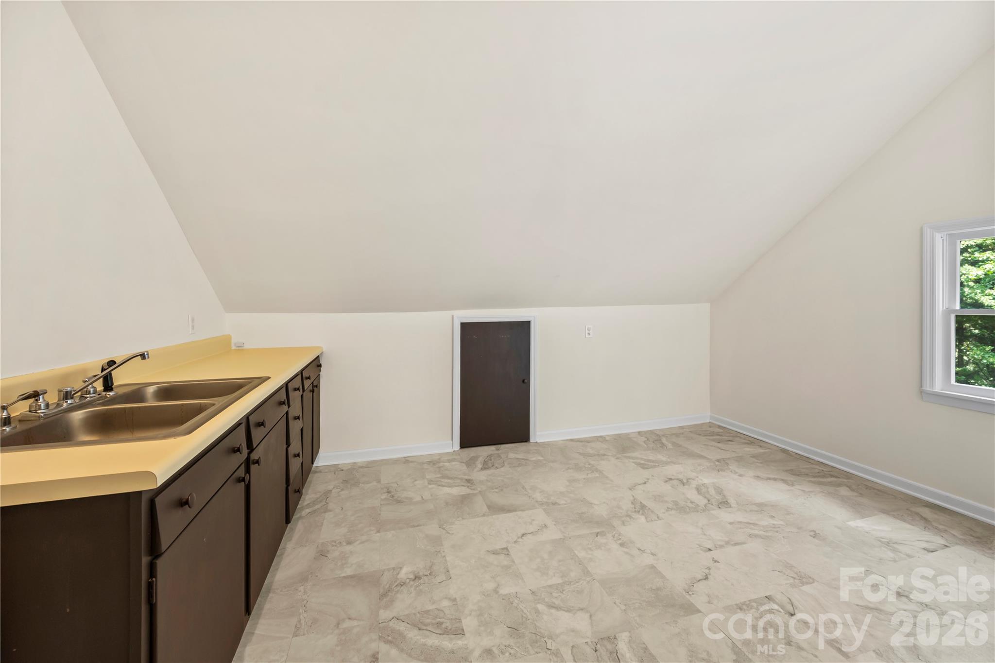 103 Hyde Avenue — Tryon