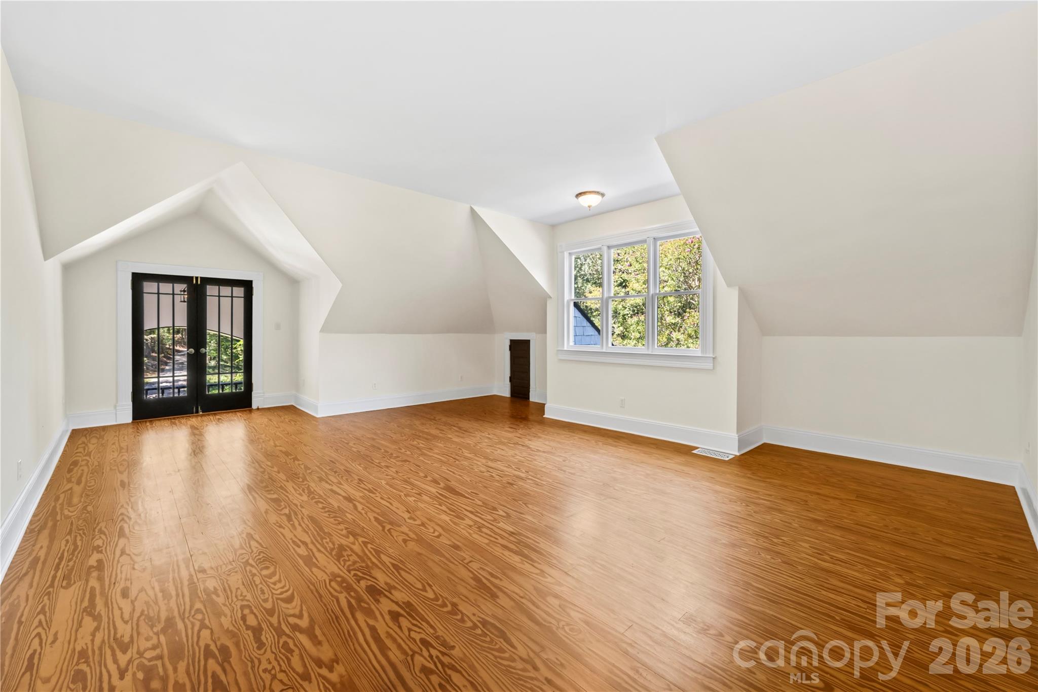 103 Hyde Avenue — Tryon