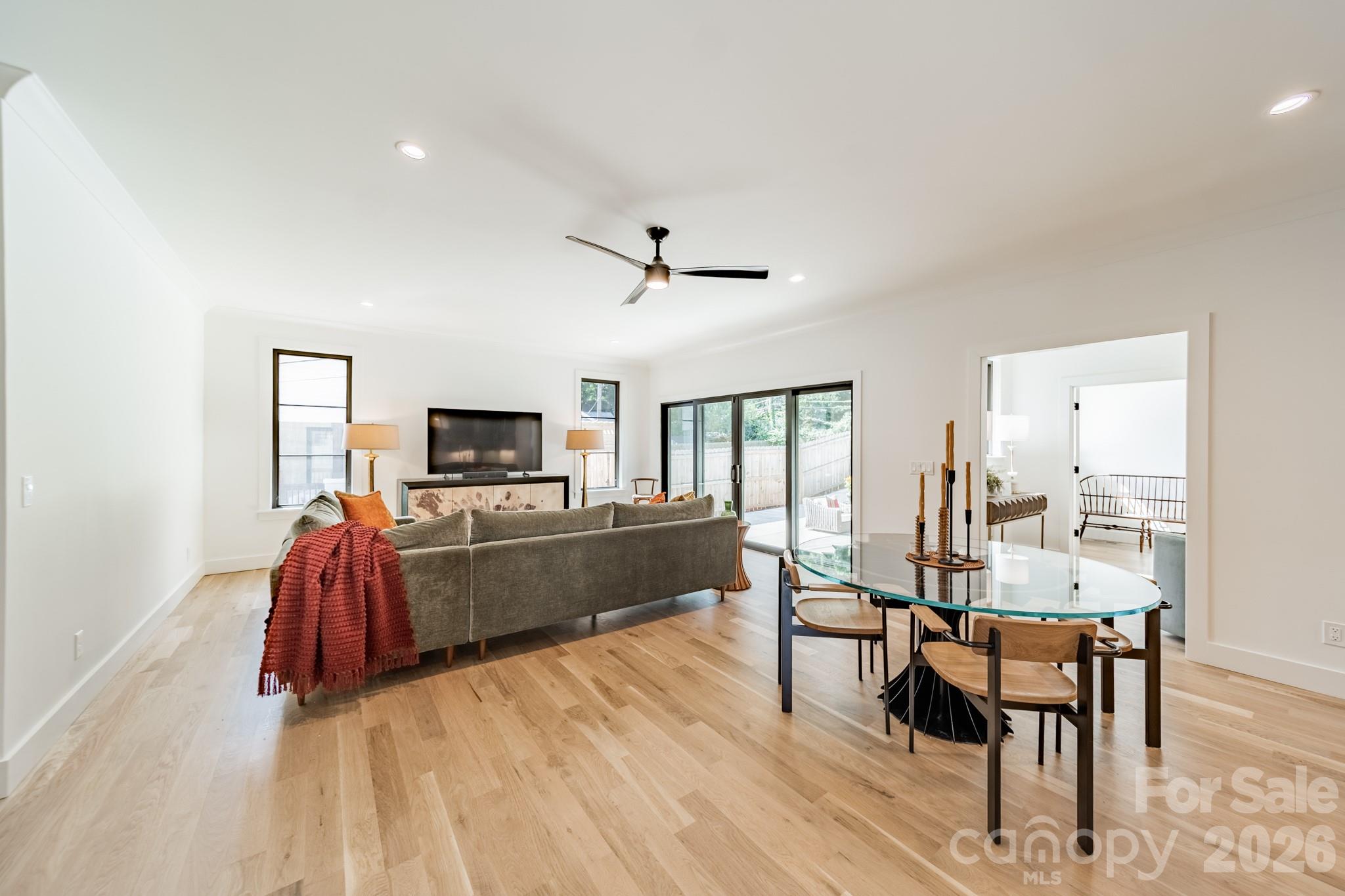 5546 Murrayhill Road — Charlotte