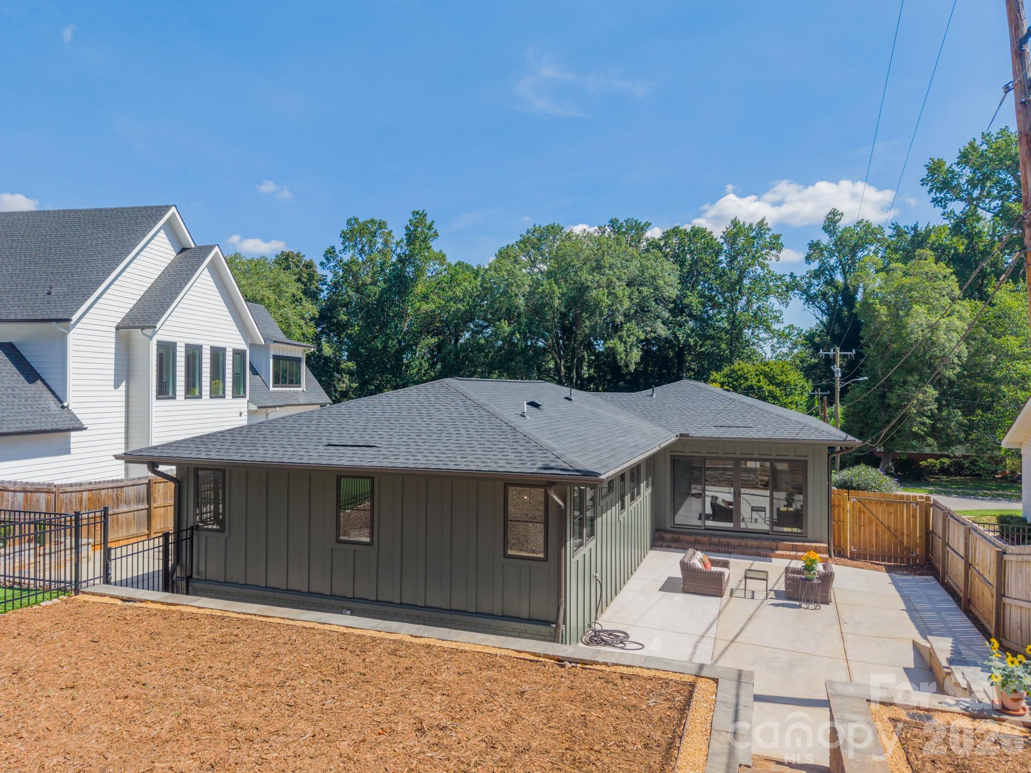 5546 Murrayhill Road — Charlotte