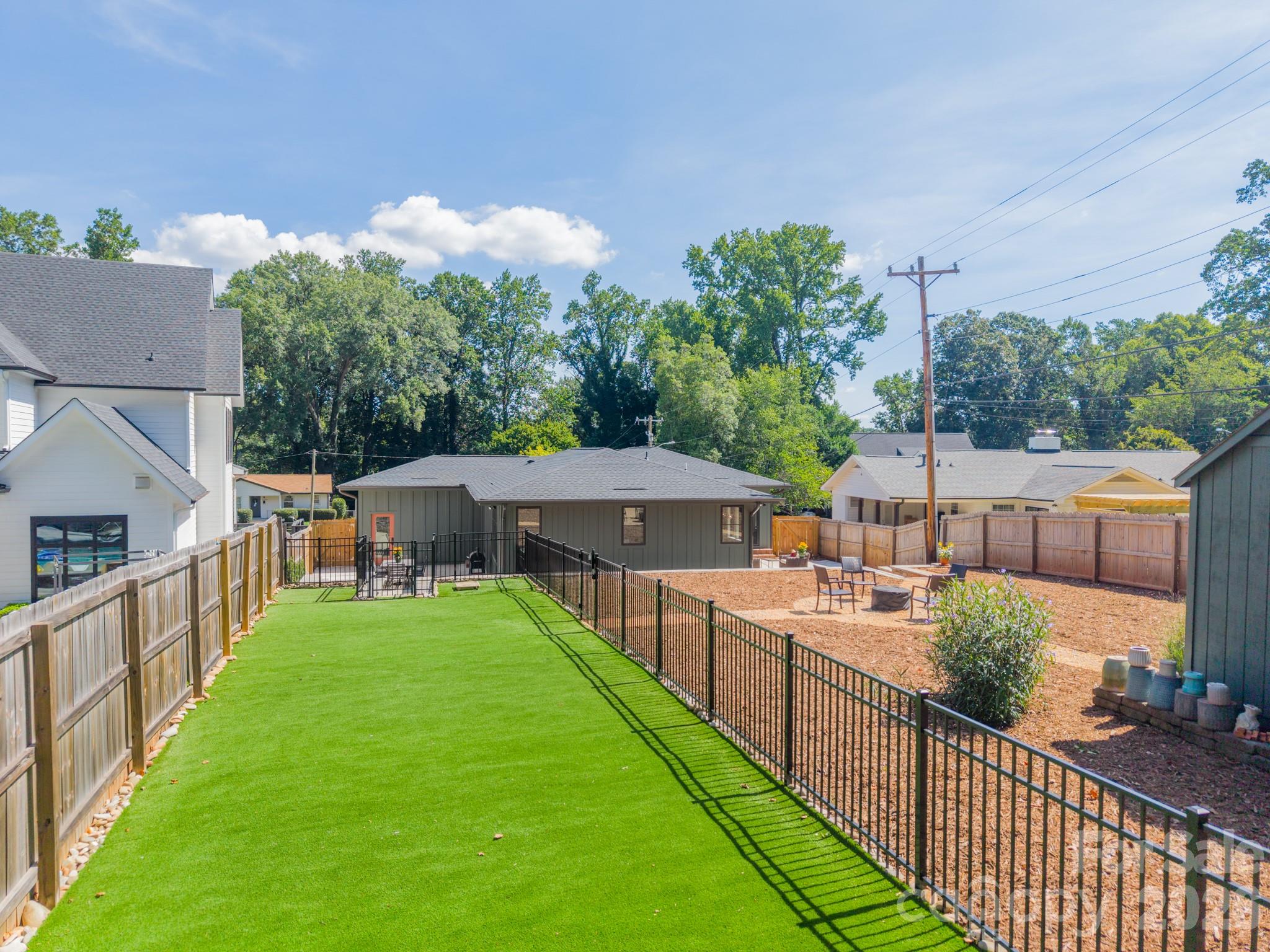5546 Murrayhill Road — Charlotte