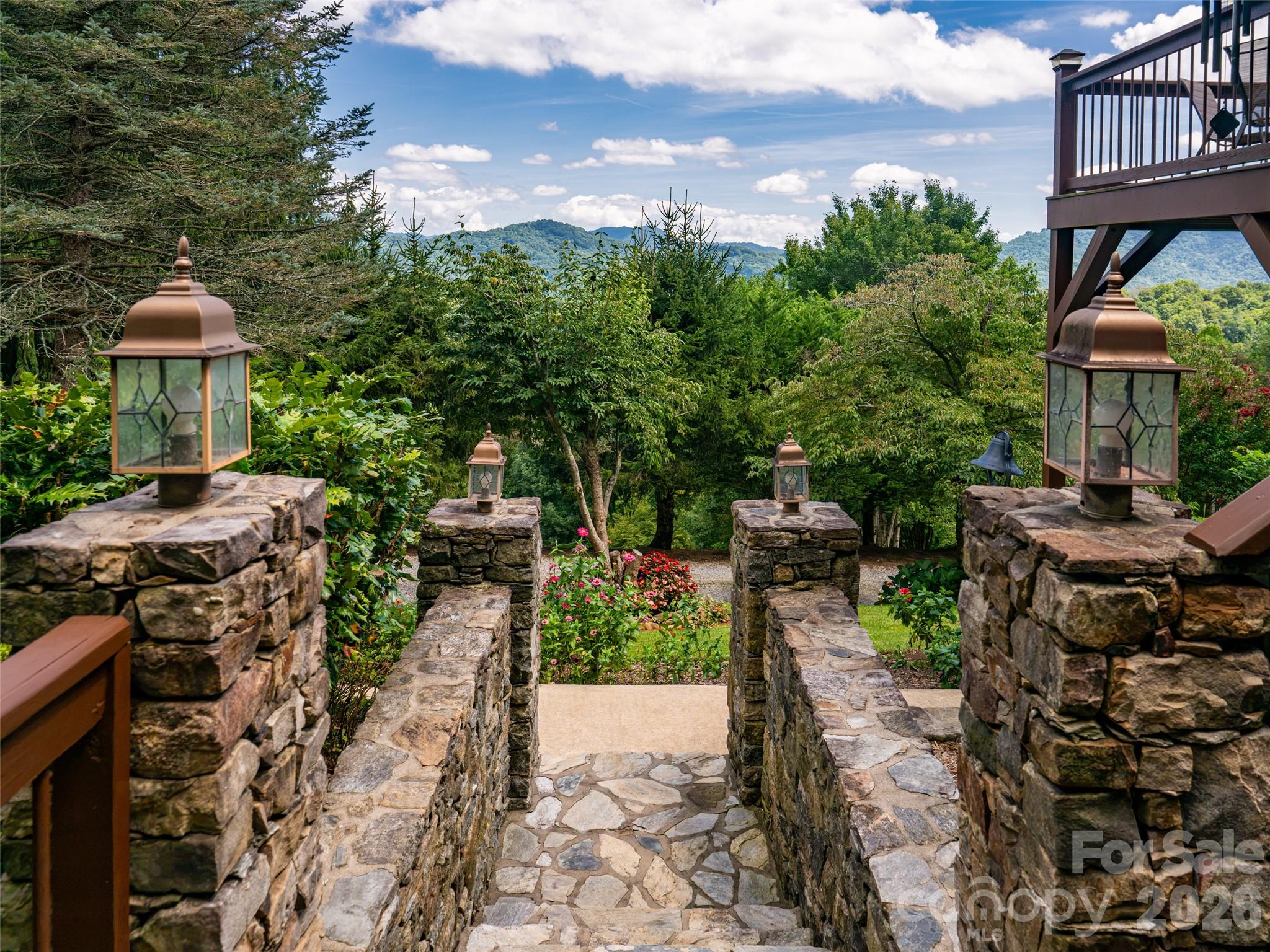 95 Splendor Ridge — Waynesville