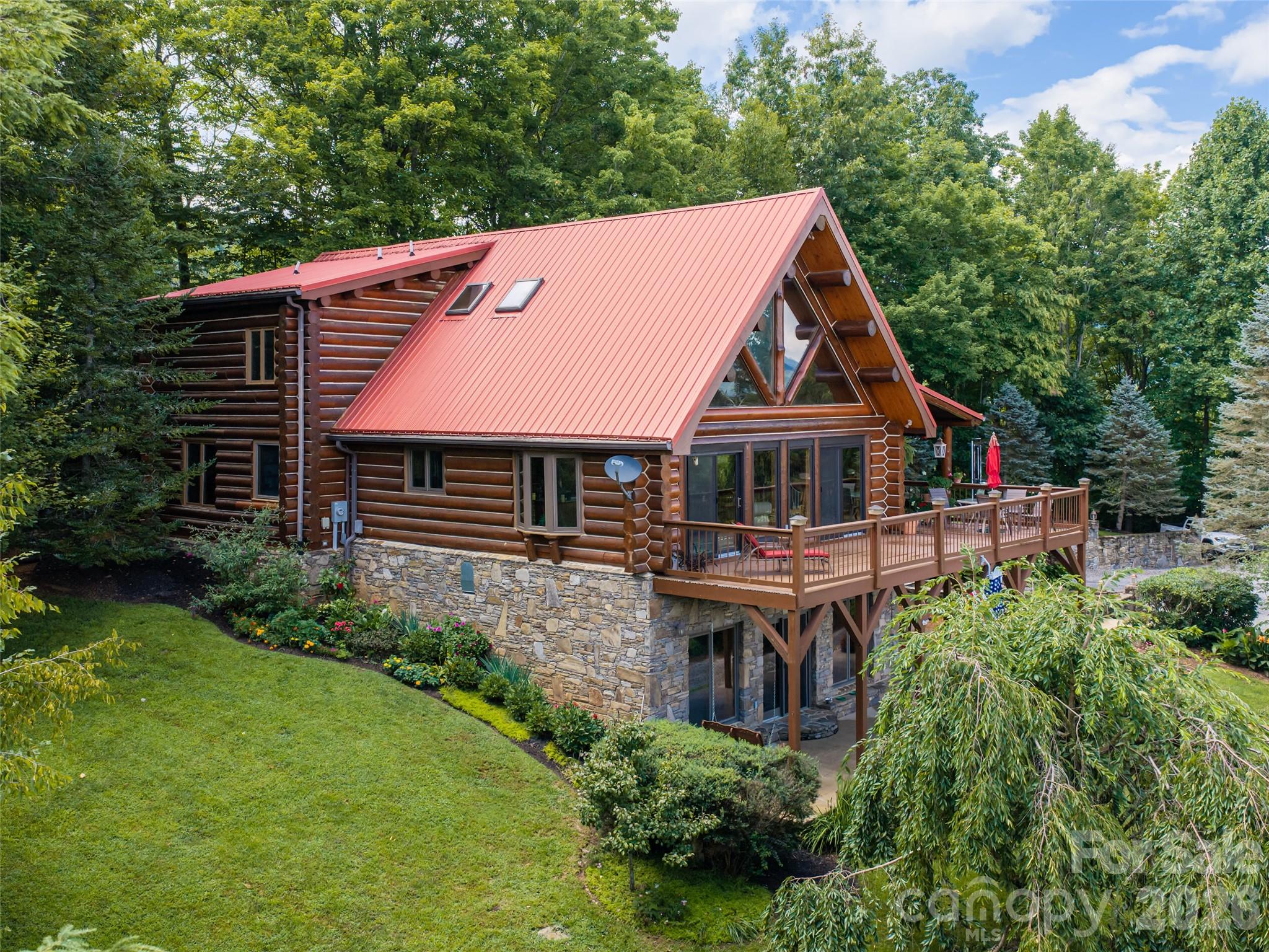 95 Splendor Ridge — Waynesville