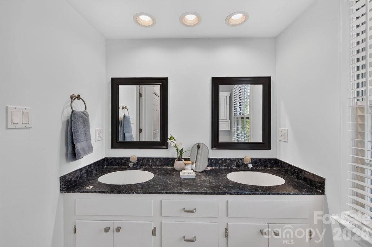 4219 Blacktree Lane — Charlotte