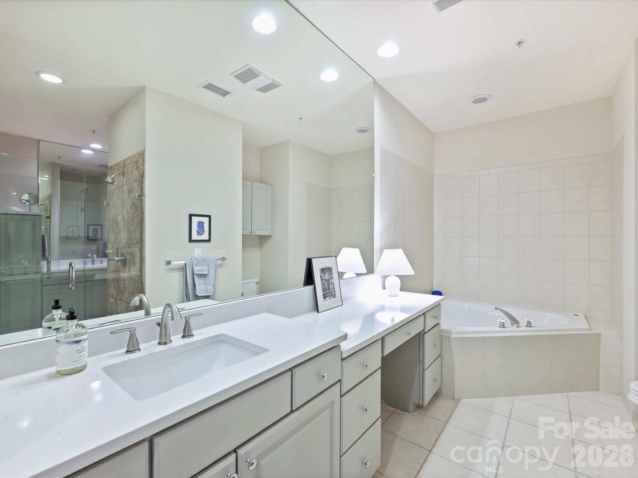 306 Wendover Heights Circle — Charlotte