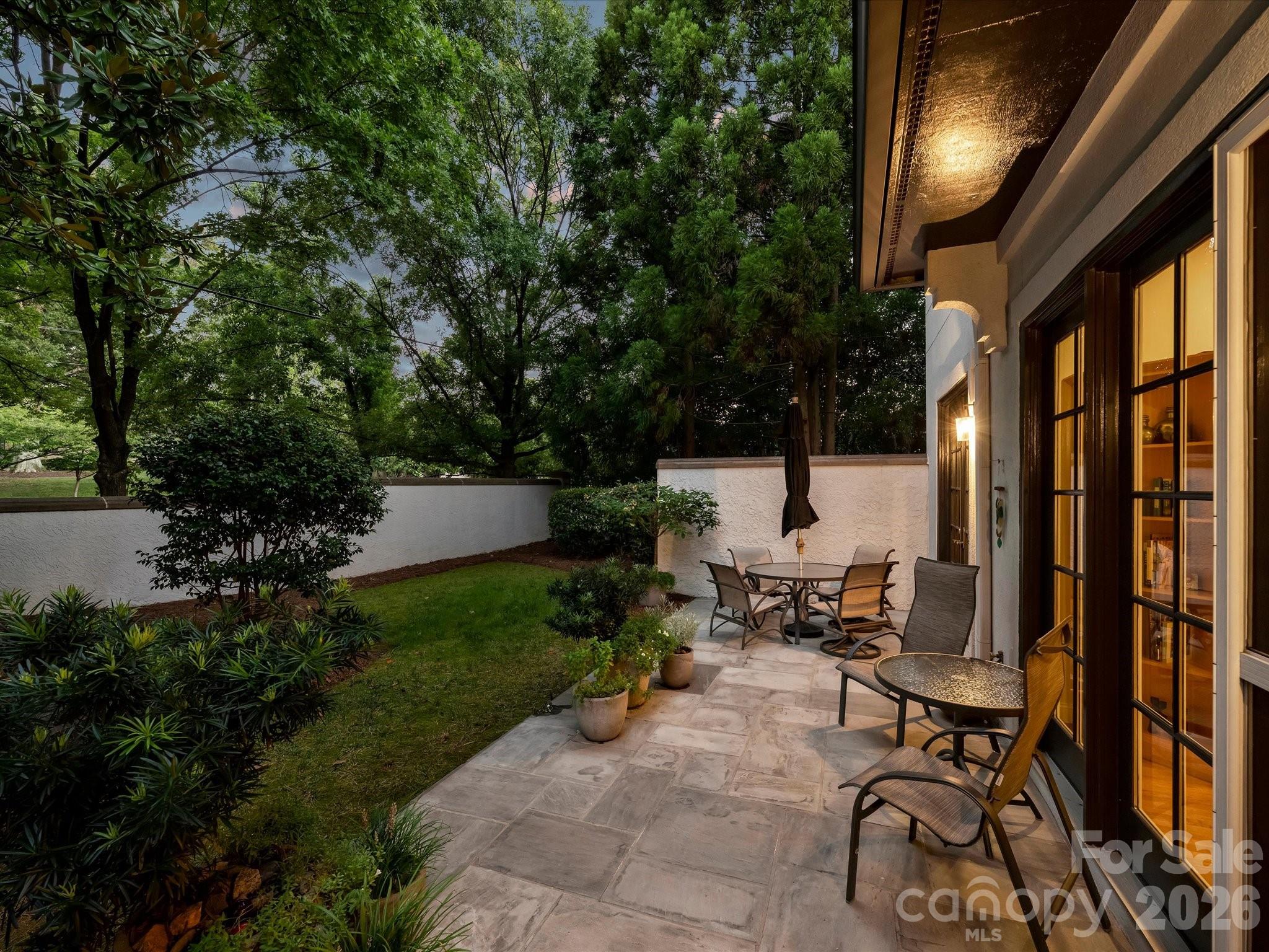 306 Wendover Heights Circle — Charlotte