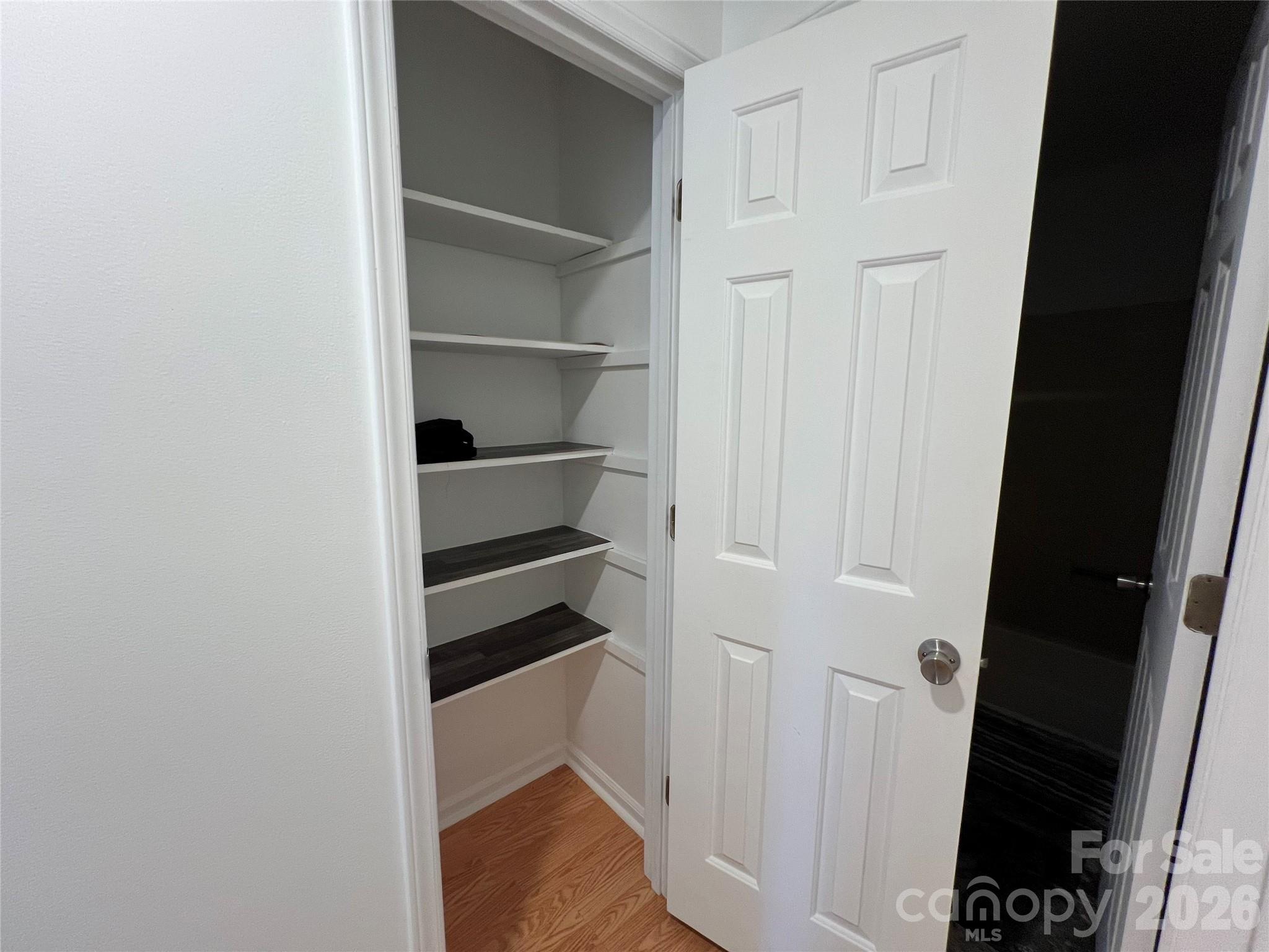 714 Farmington Circle — Hendersonville