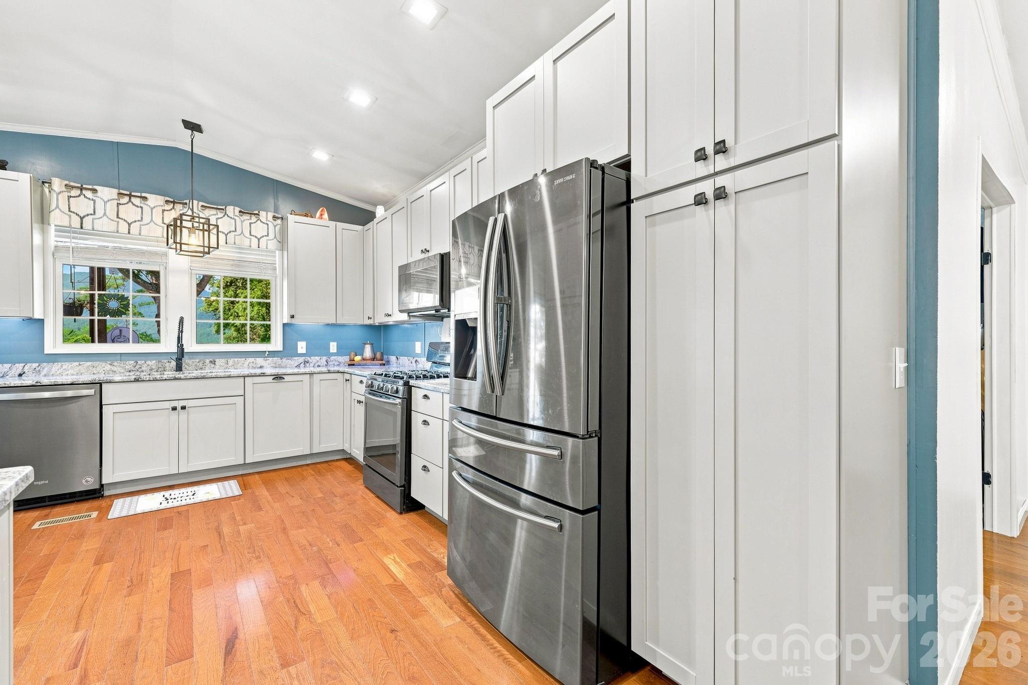 4 Sunset Farms Road — Whittier