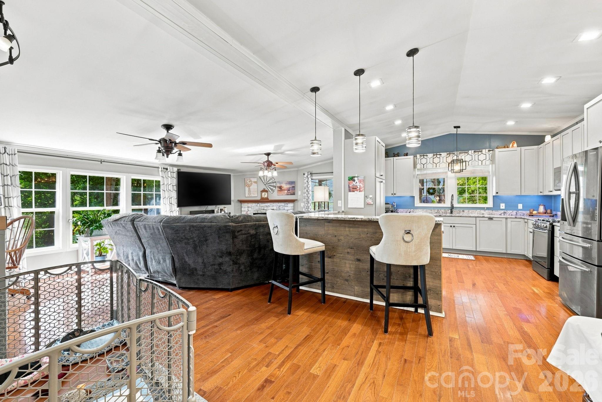 4 Sunset Farms Road — Whittier