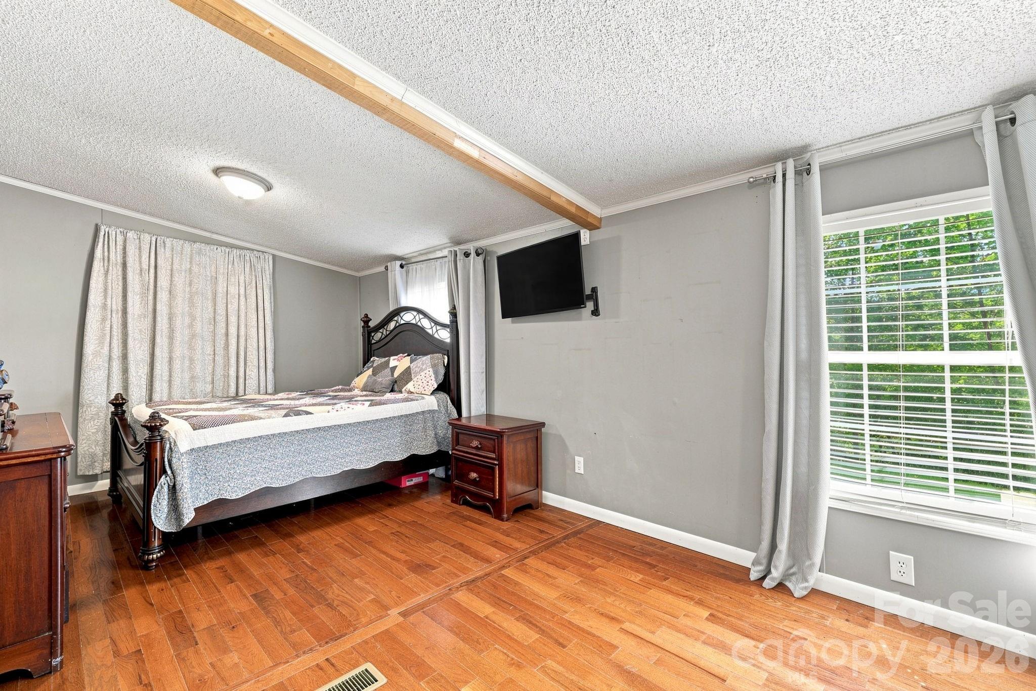 4 Sunset Farms Road — Whittier