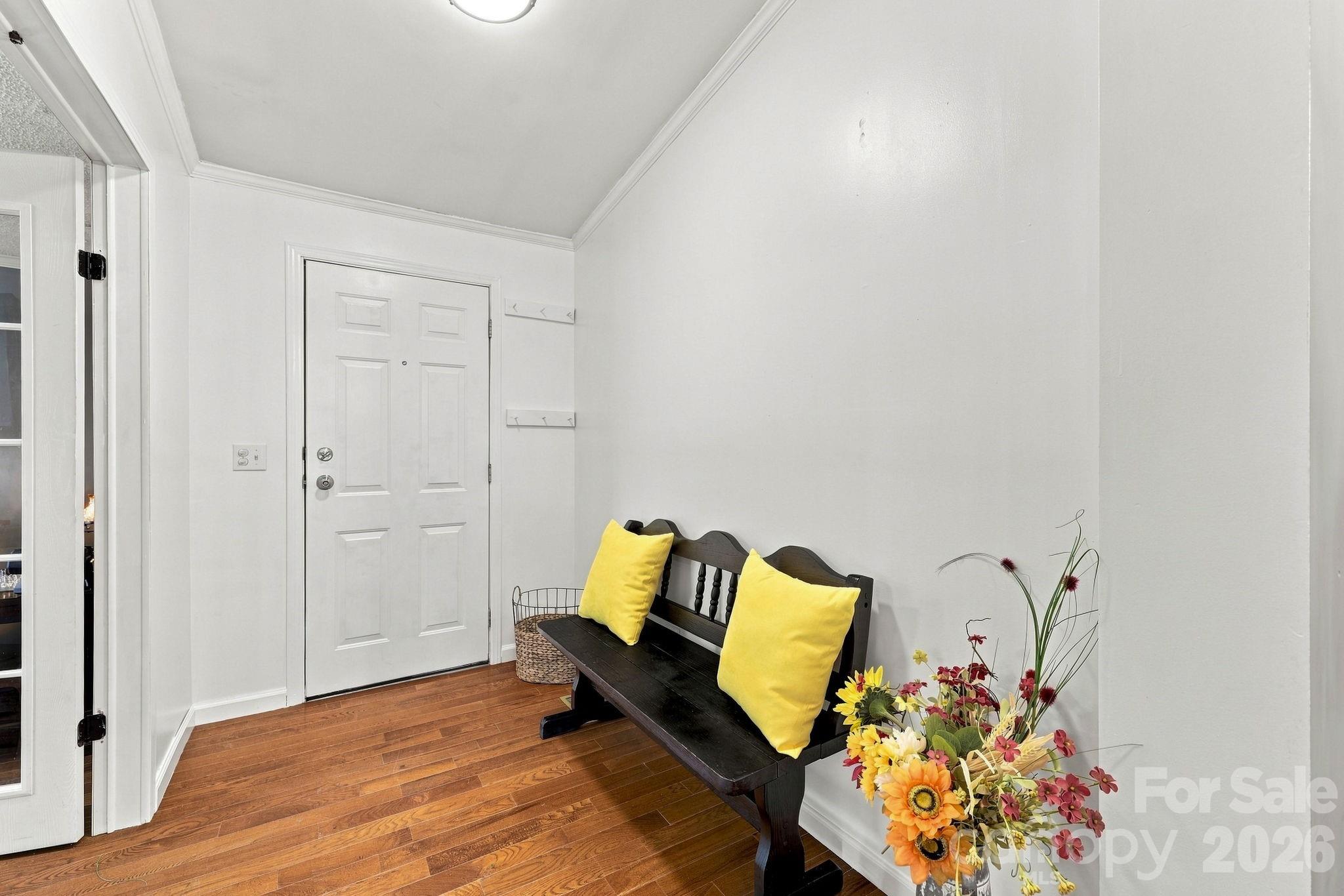 4 Sunset Farms Road — Whittier