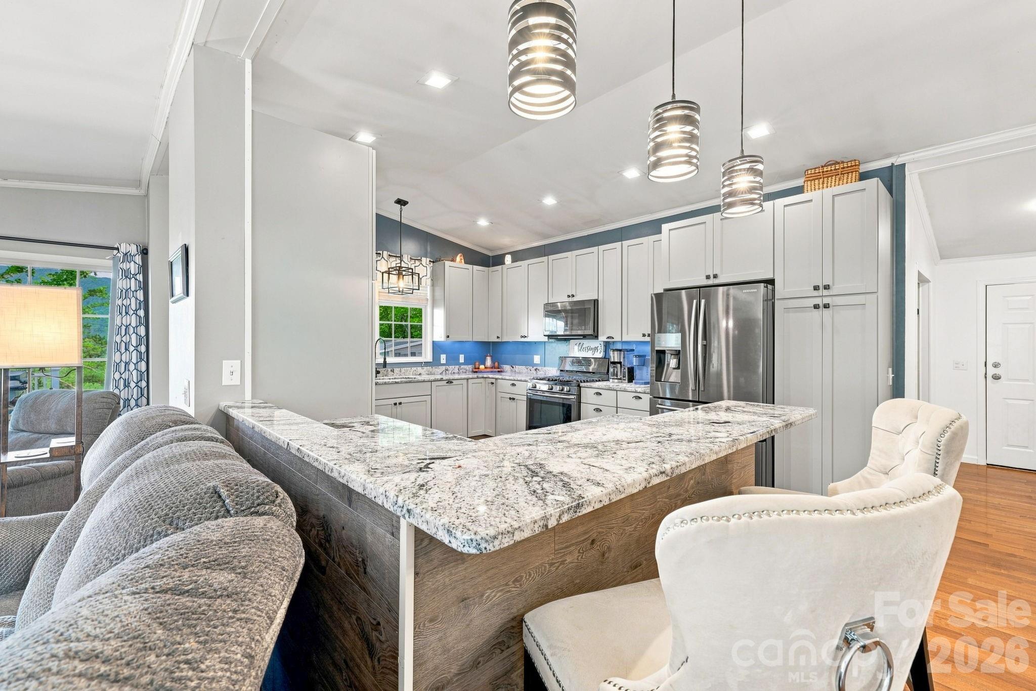 4 Sunset Farms Road — Whittier