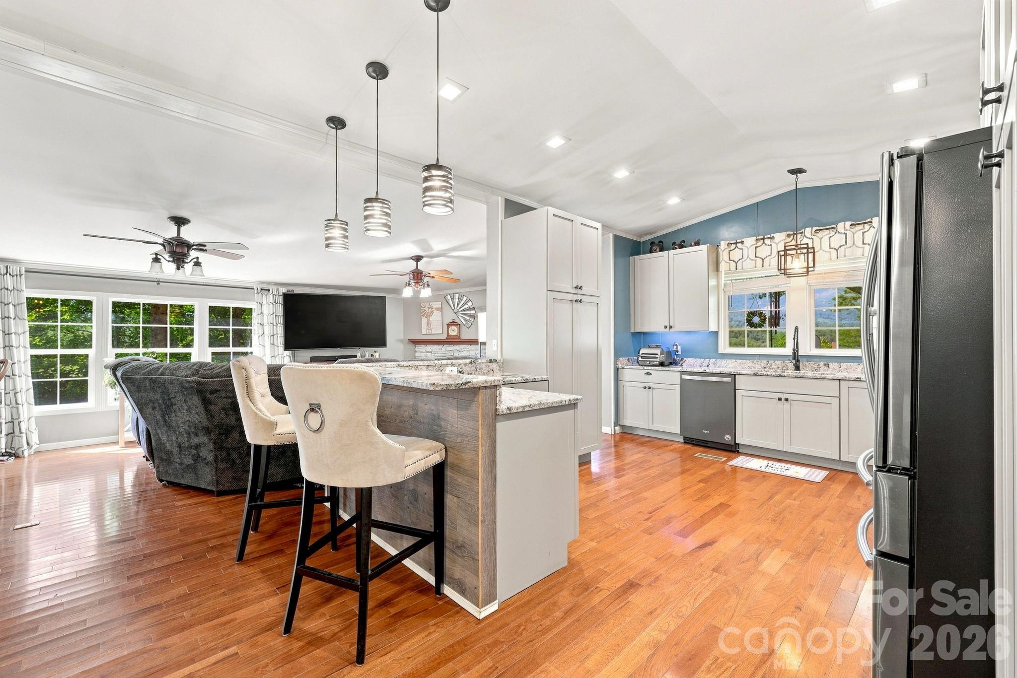 4 Sunset Farms Road — Whittier