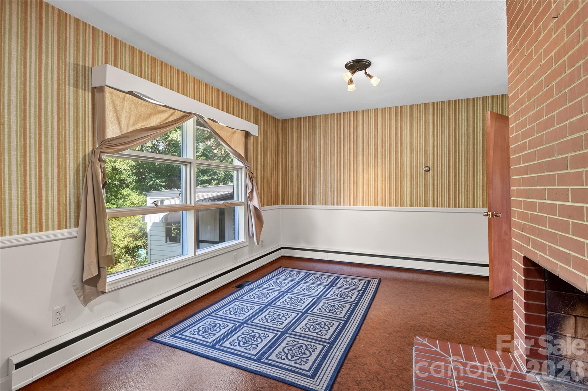 427 S Magnolia Street — Mooresville