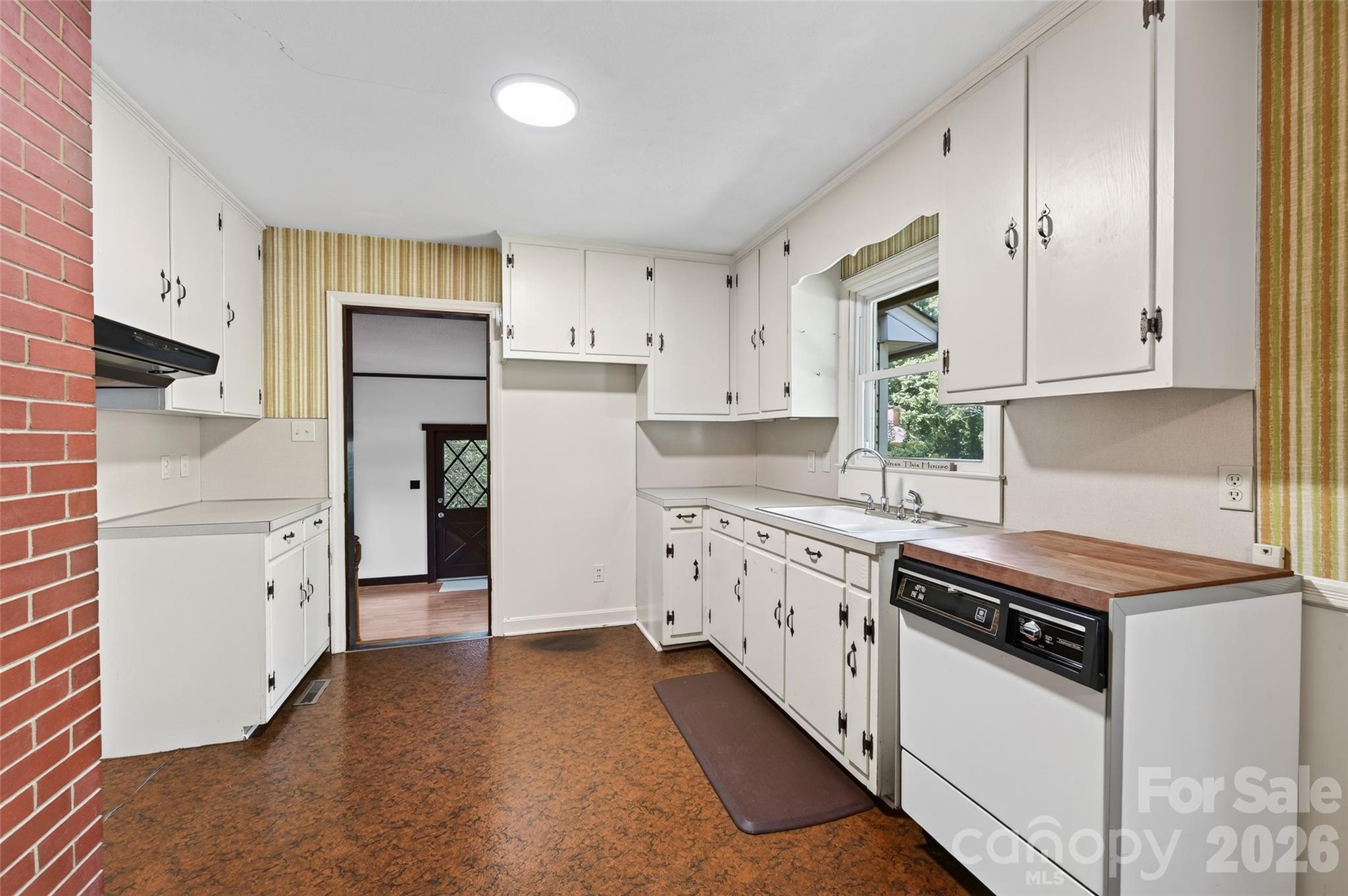 427 S Magnolia Street — Mooresville