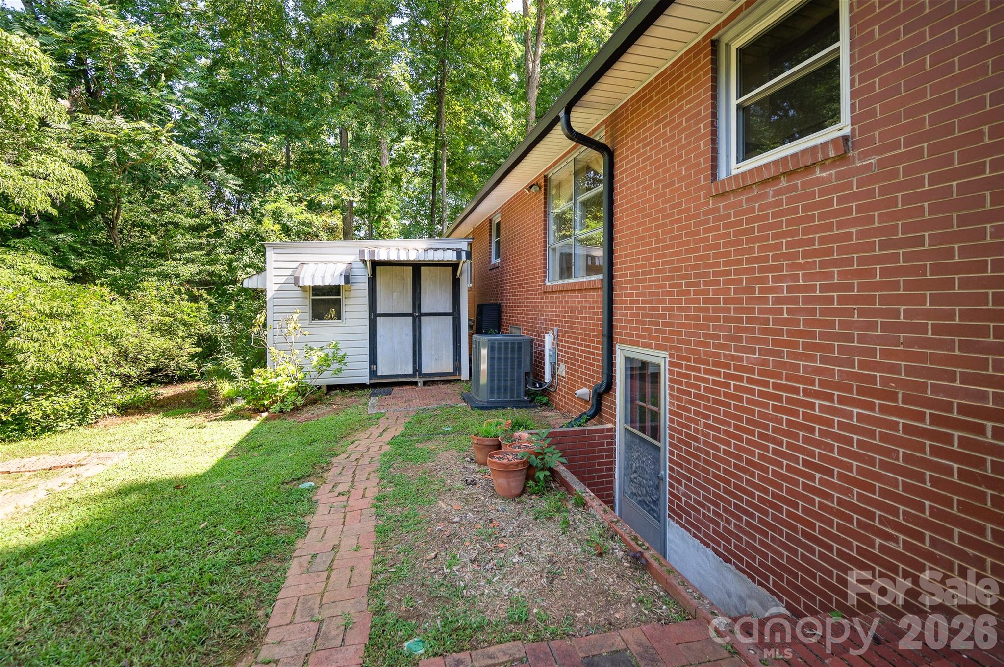 427 S Magnolia Street — Mooresville