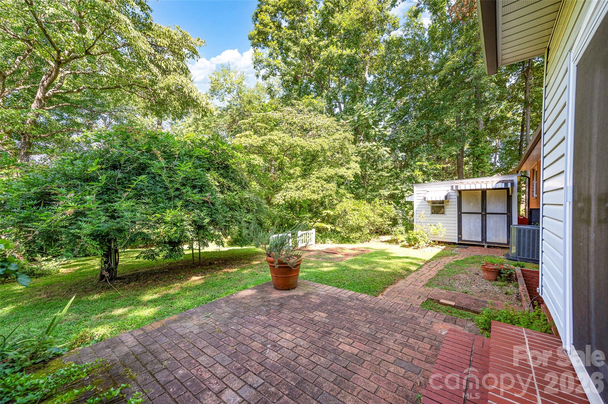 427 S Magnolia Street — Mooresville