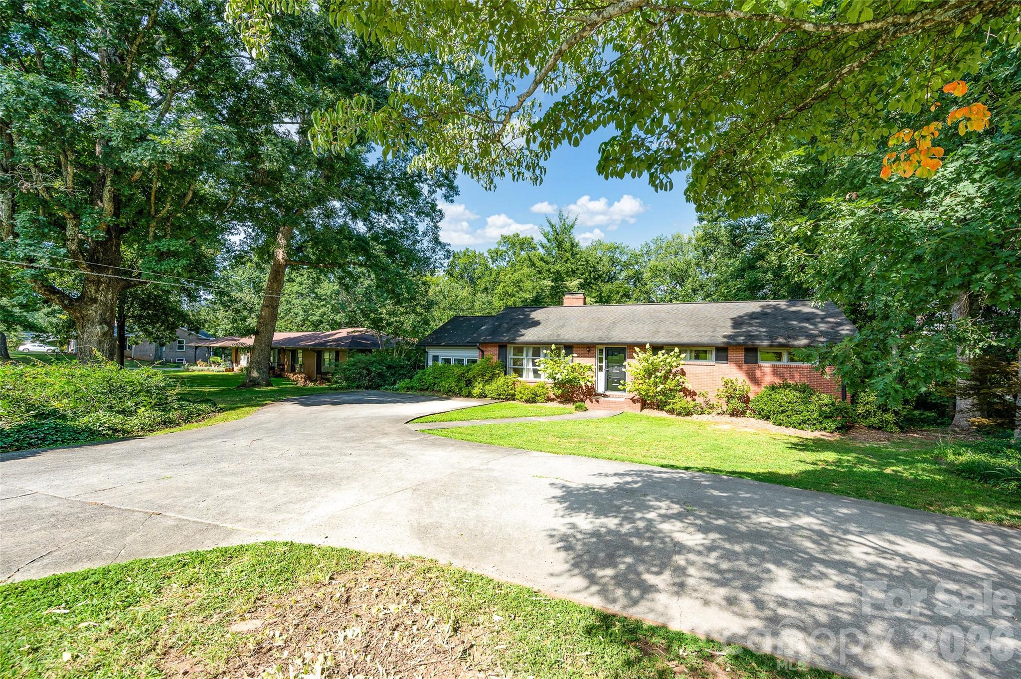 427 S Magnolia Street — Mooresville