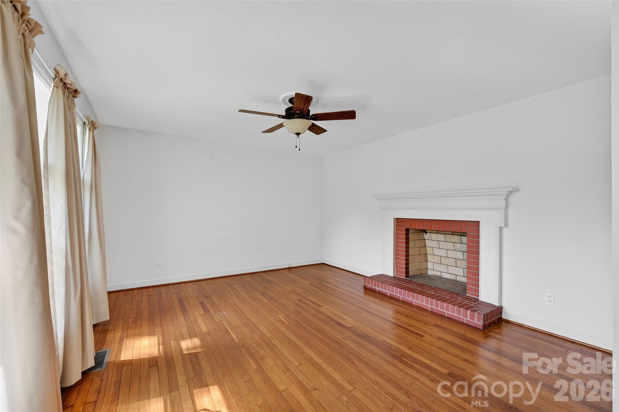 427 S Magnolia Street — Mooresville