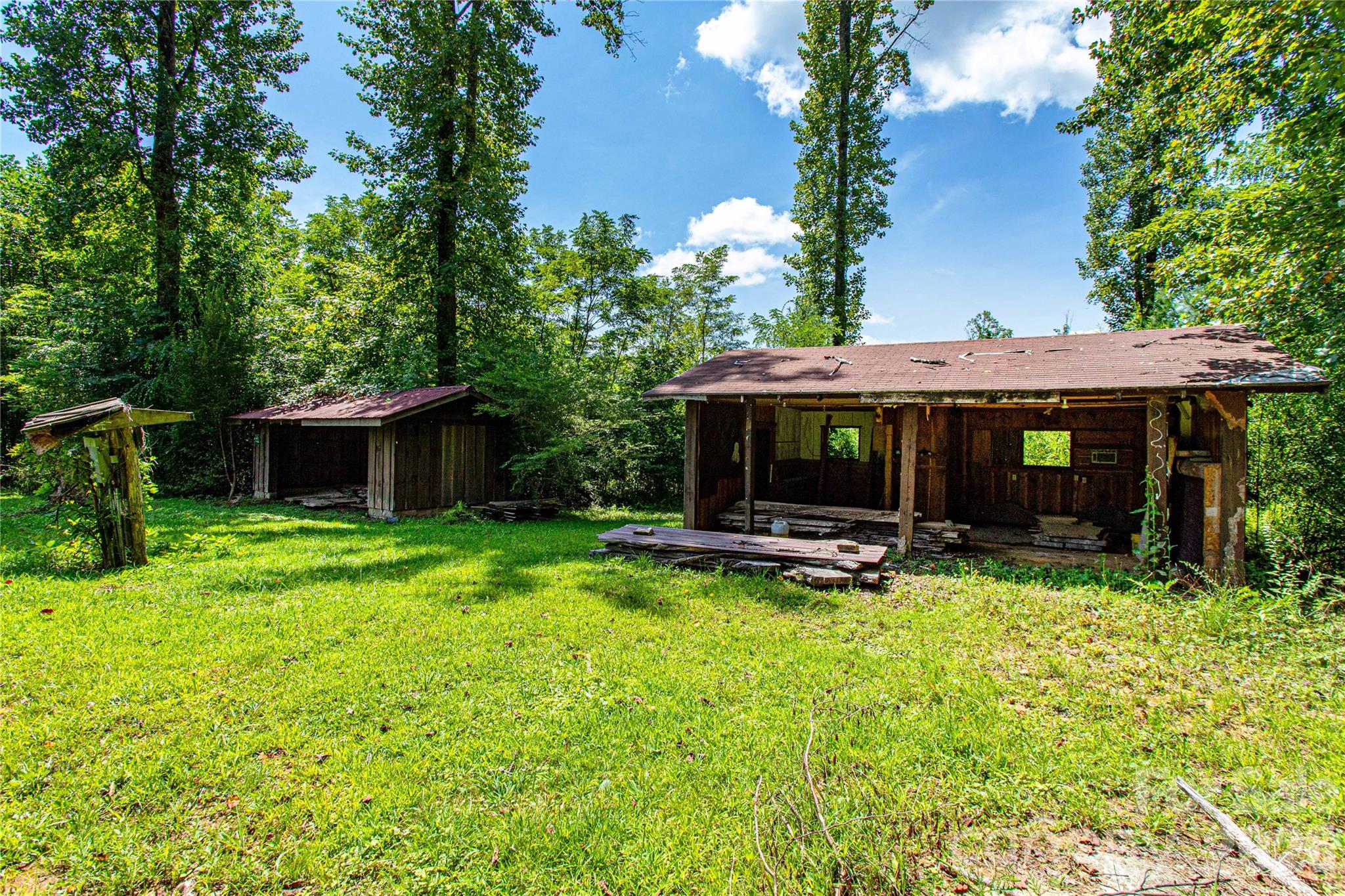 570 Flat Creek Valley Road — Lake Toxaway