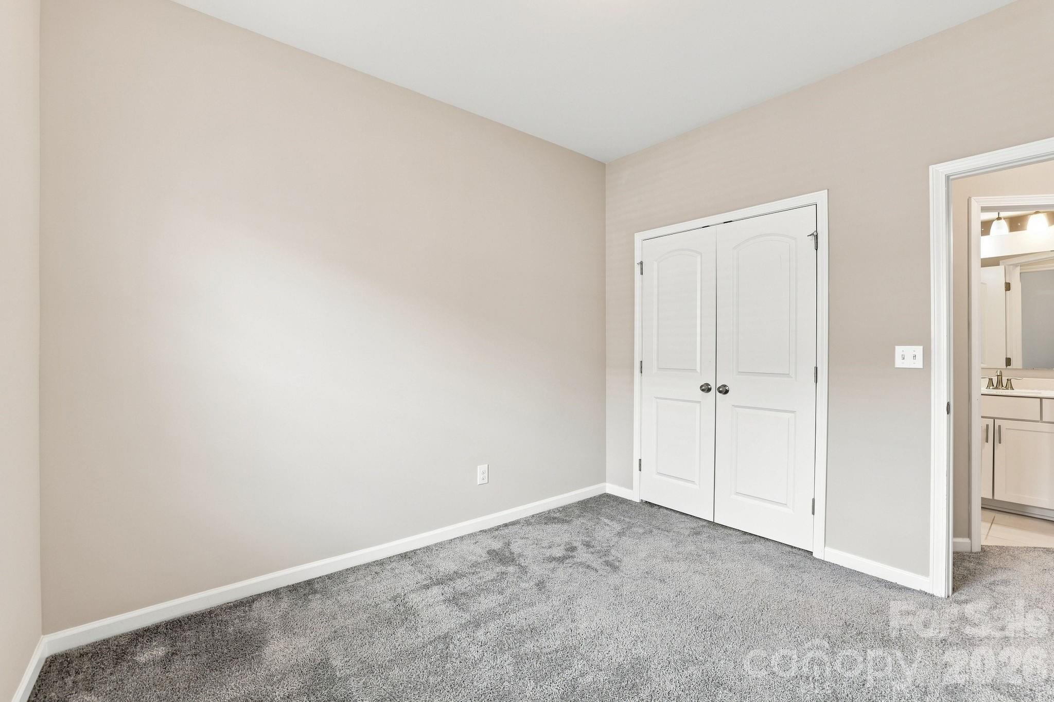 9604 Ainslie Downs Street — Charlotte