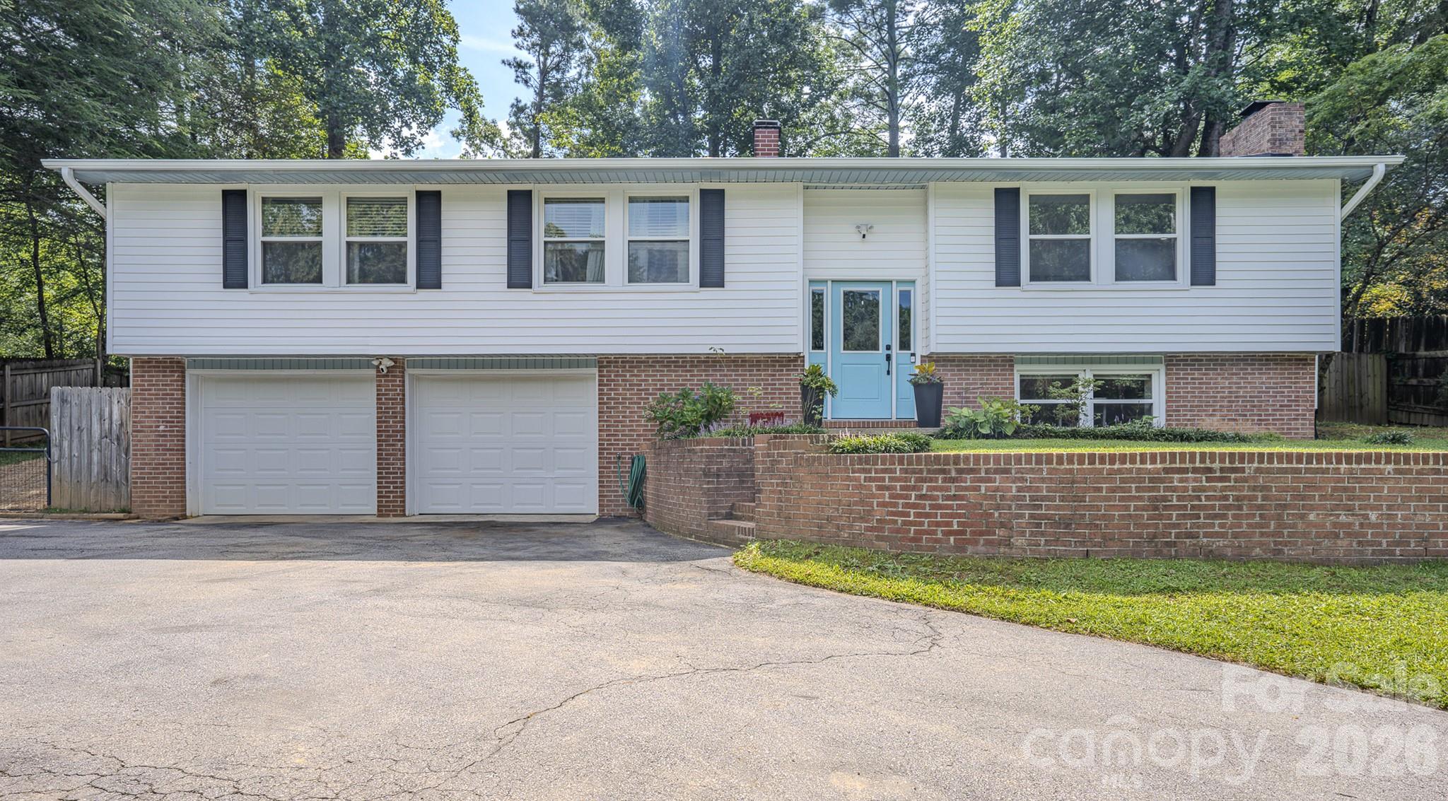 38 Ferenvilla Drive — Hendersonville
