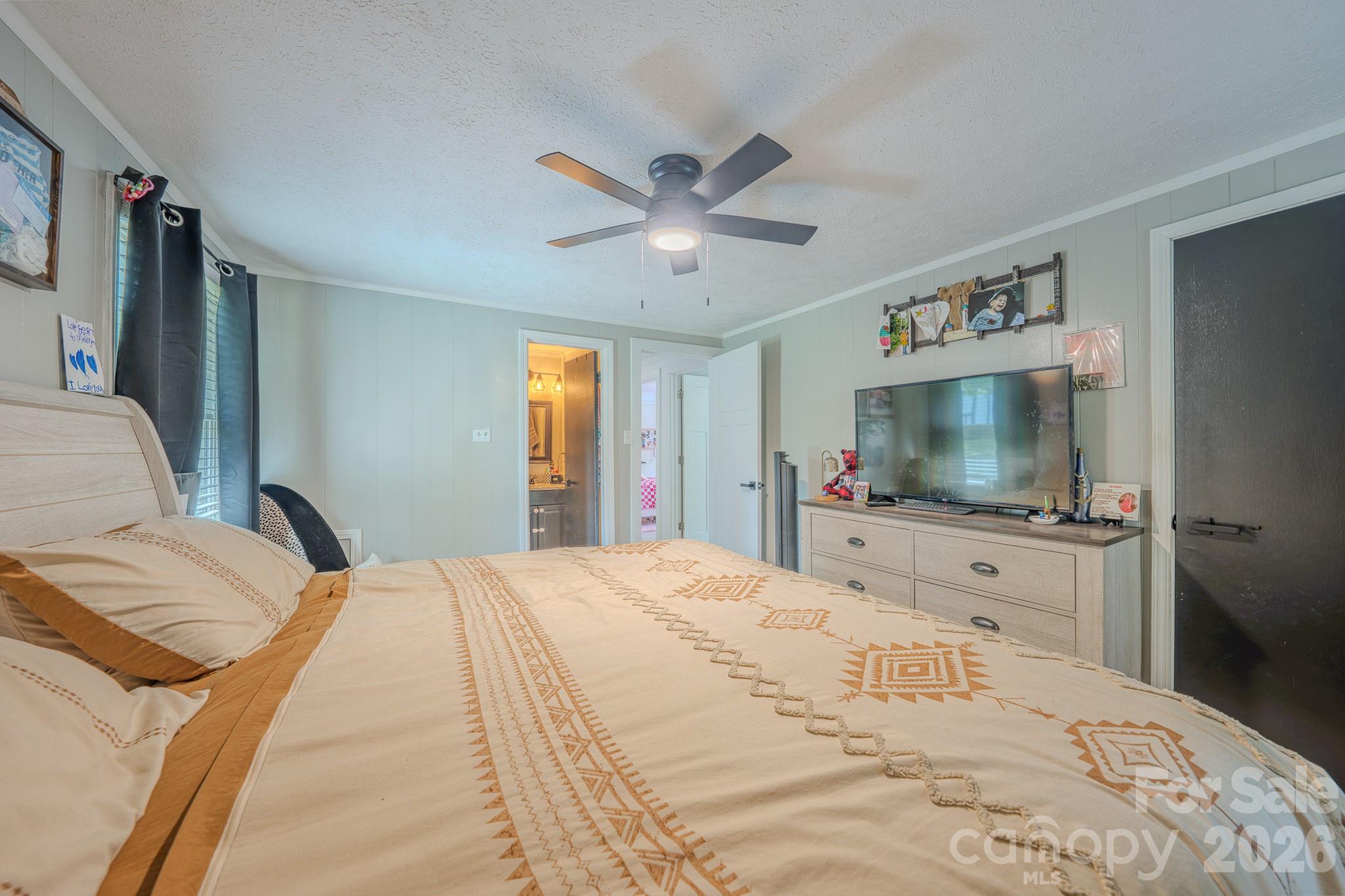 38 Ferenvilla Drive — Hendersonville
