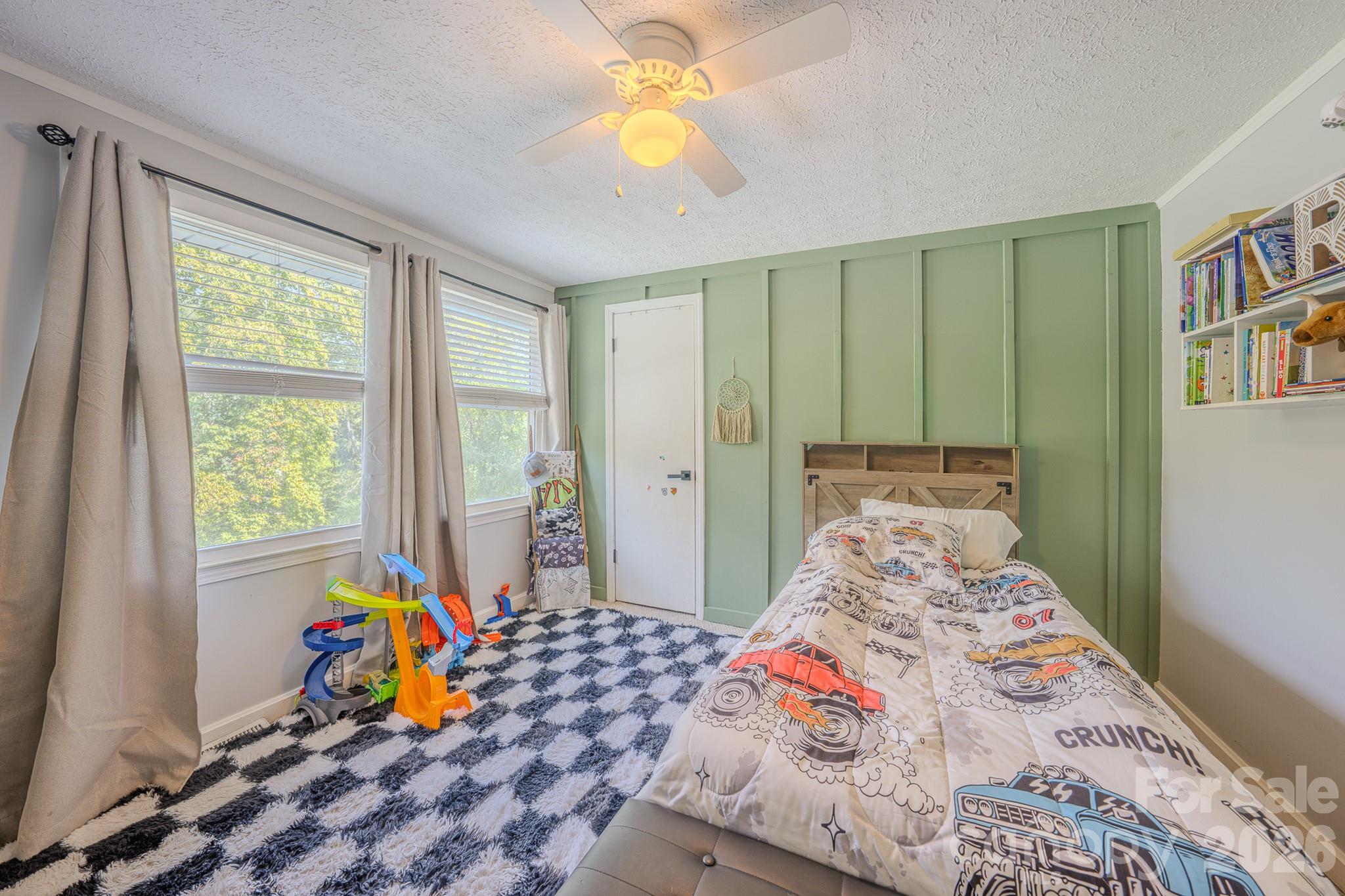 38 Ferenvilla Drive — Hendersonville