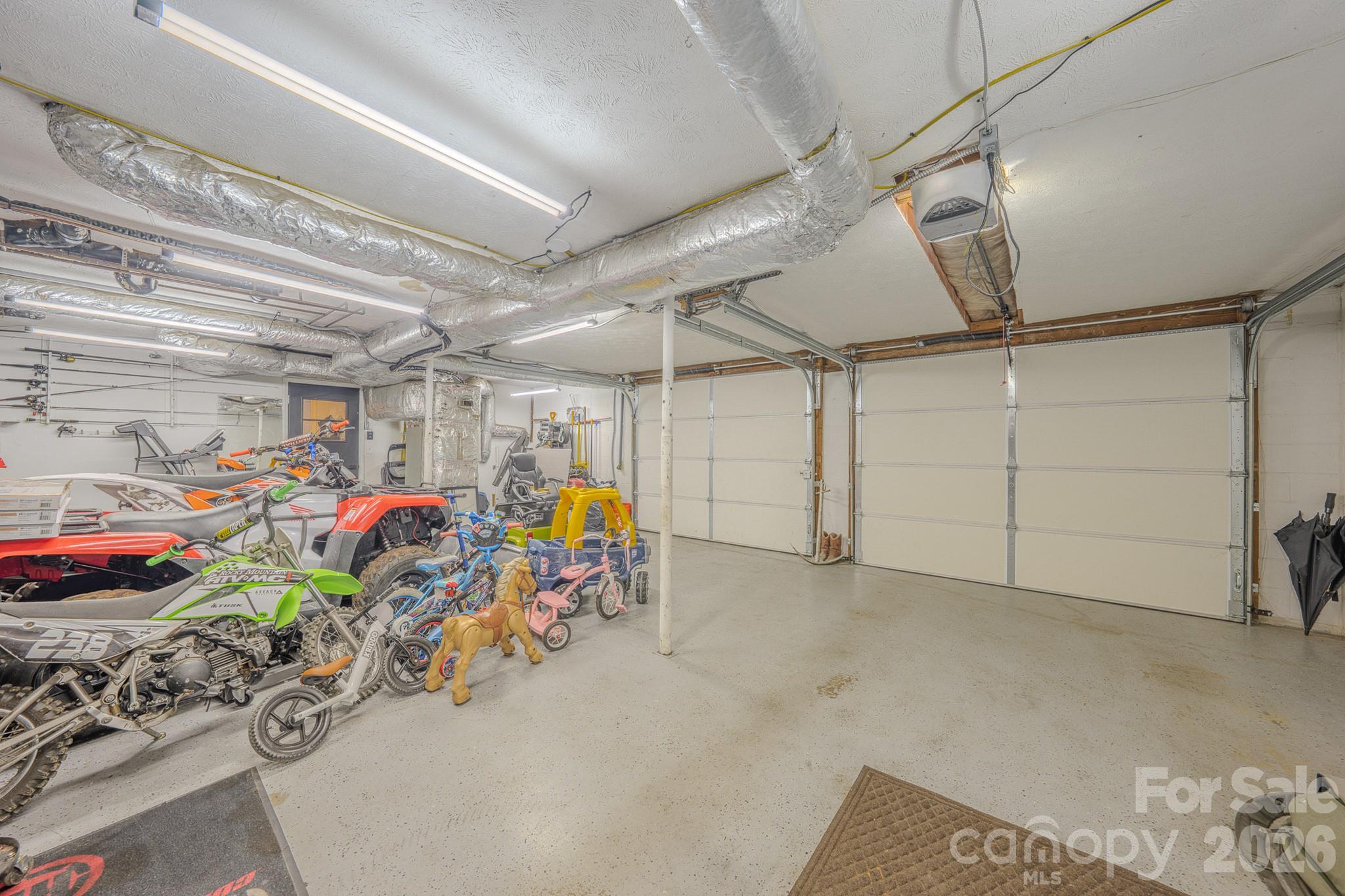 38 Ferenvilla Drive — Hendersonville
