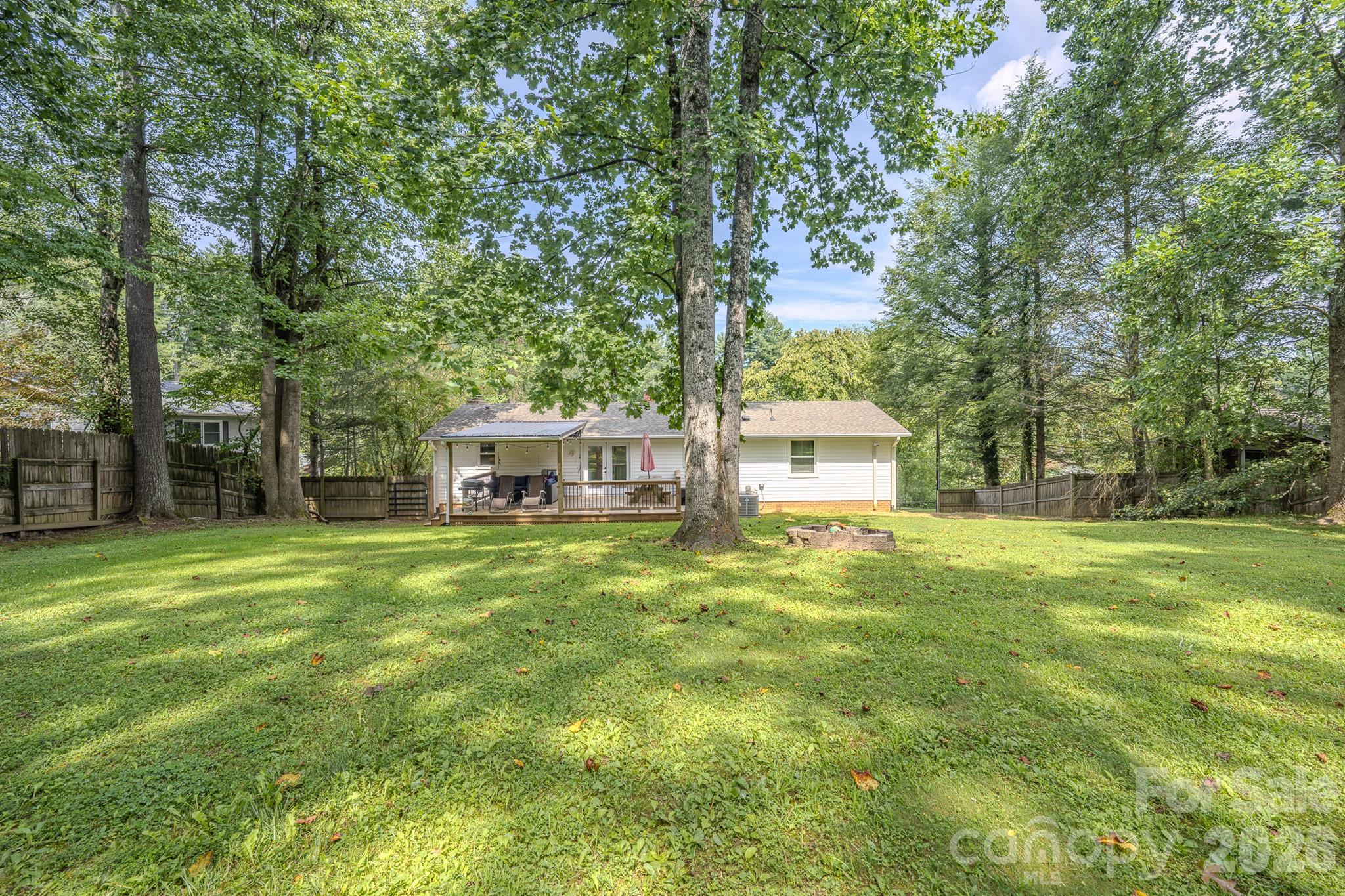 38 Ferenvilla Drive — Hendersonville