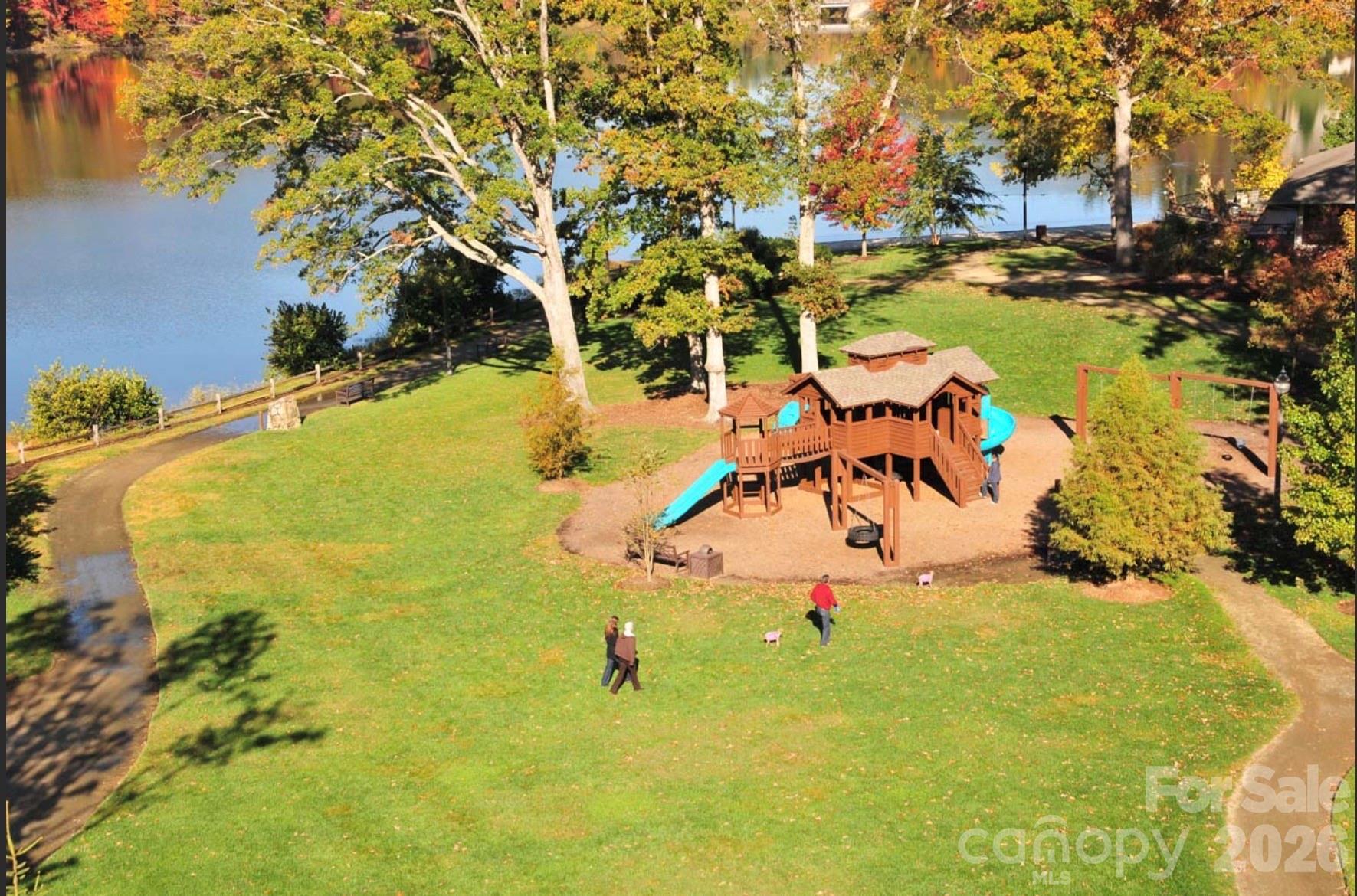 33 Gray Duster Circle — Biltmore Lake