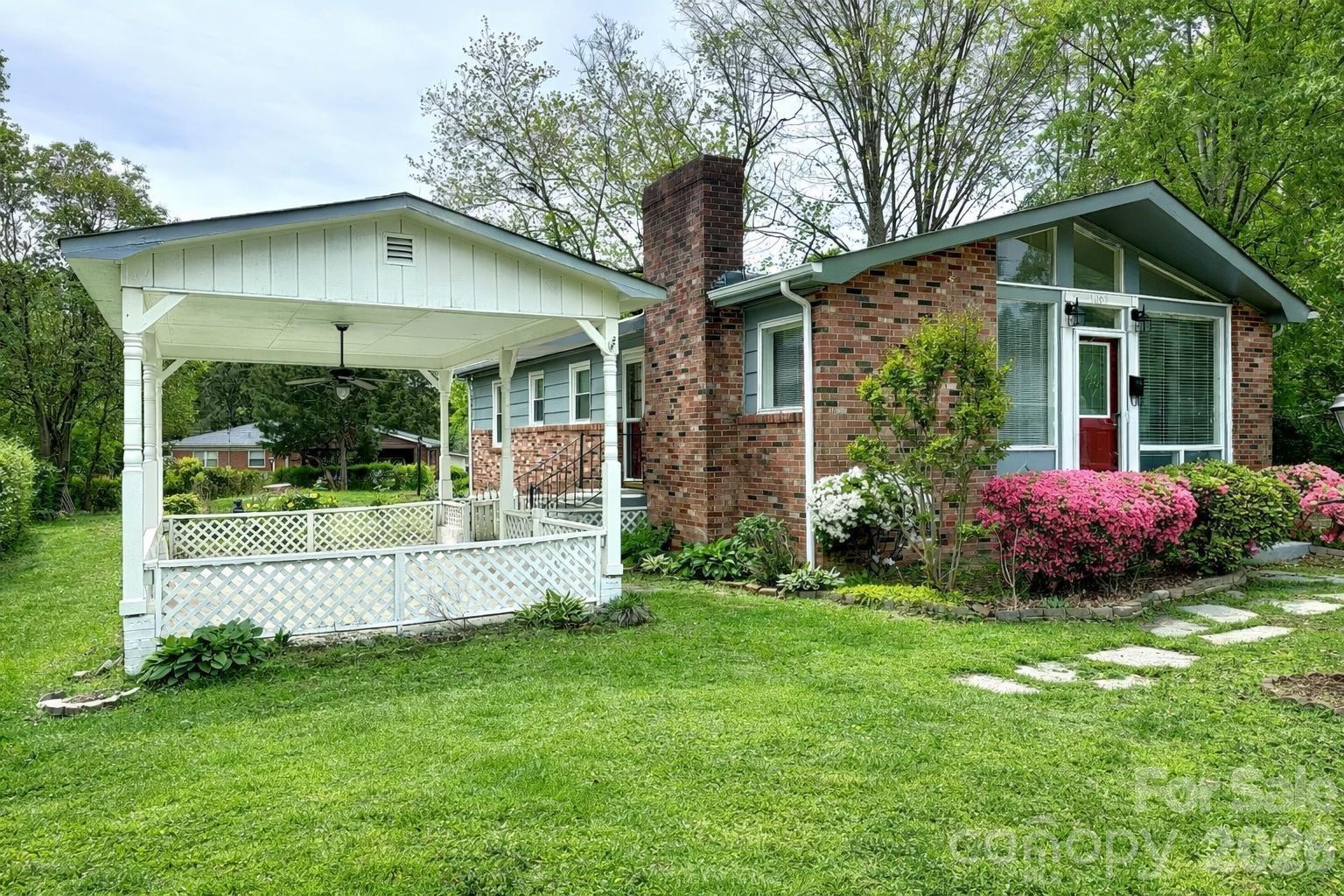 1003 Robinhood Lane — Kannapolis