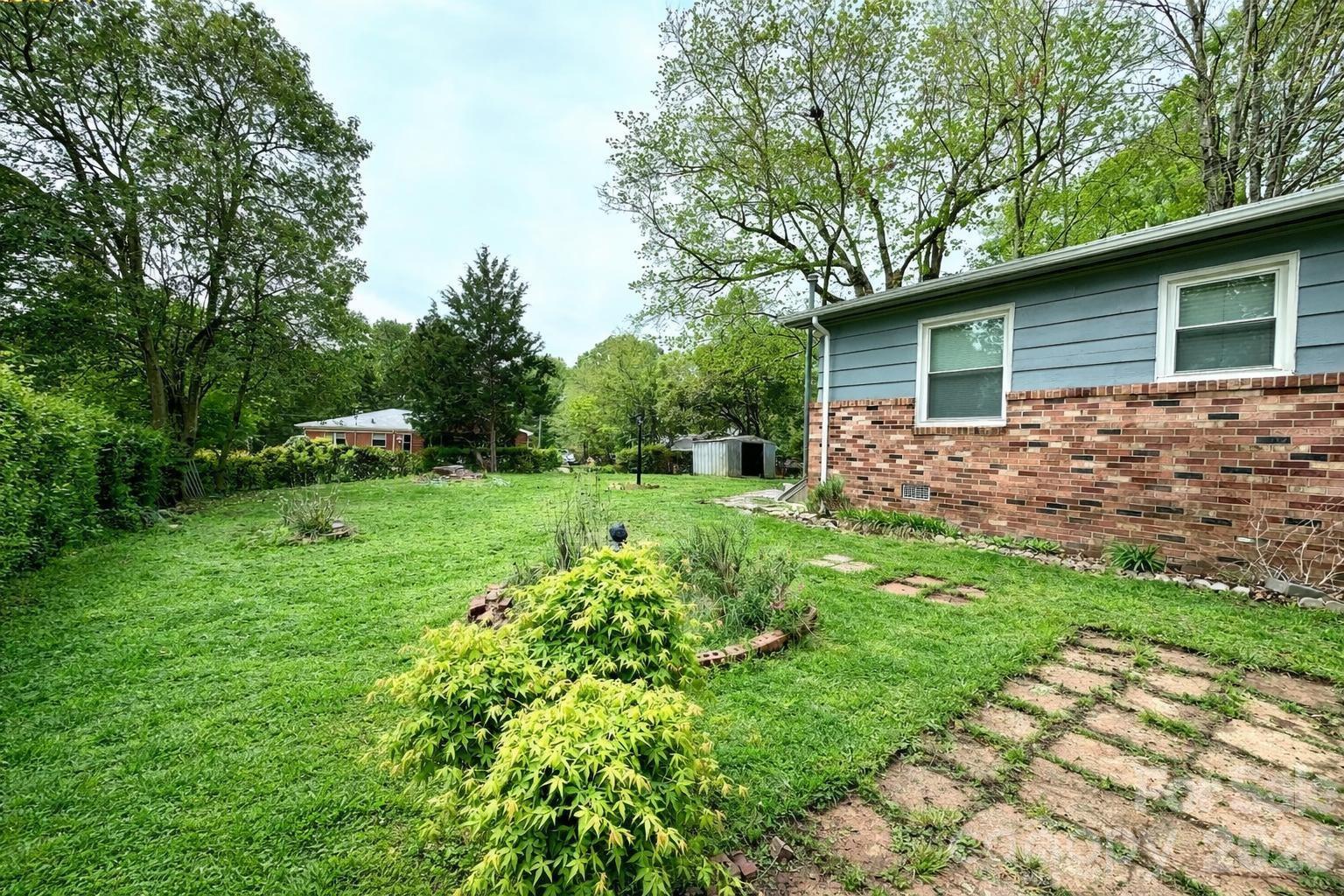1003 Robinhood Lane — Kannapolis