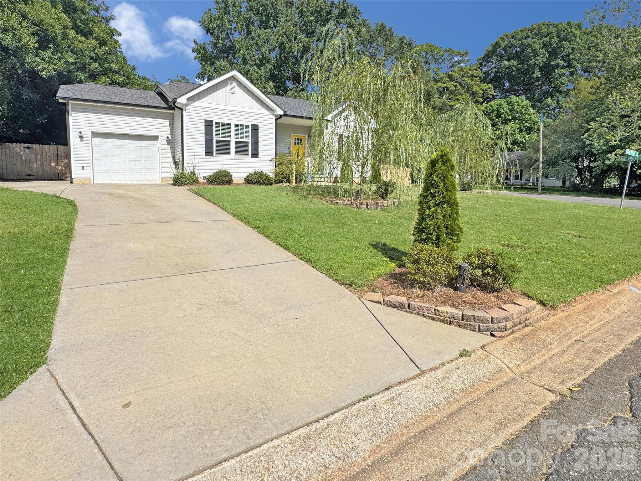 404 Skipwith Place — Charlotte