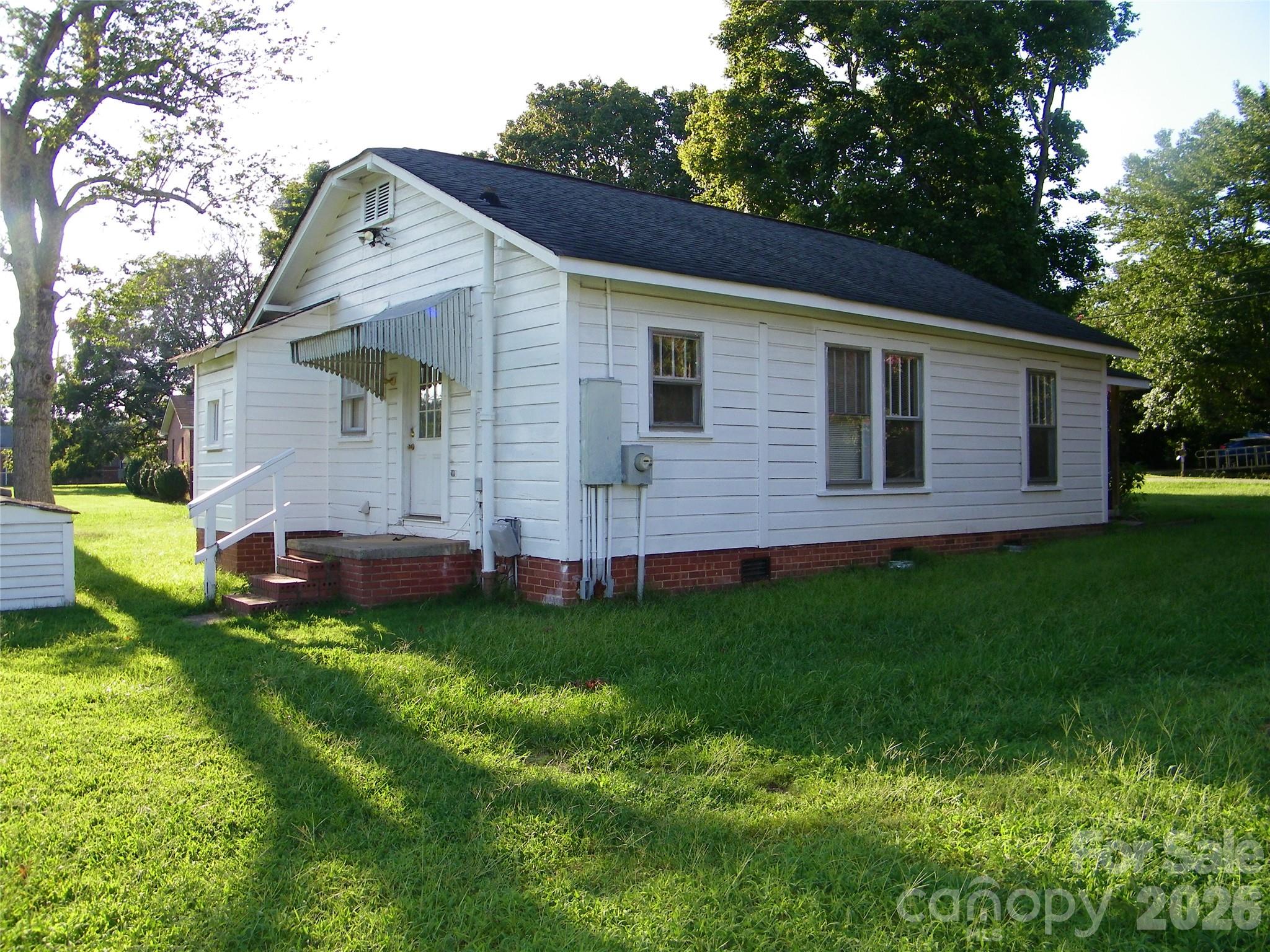 104 Anthony Road — Rockwell