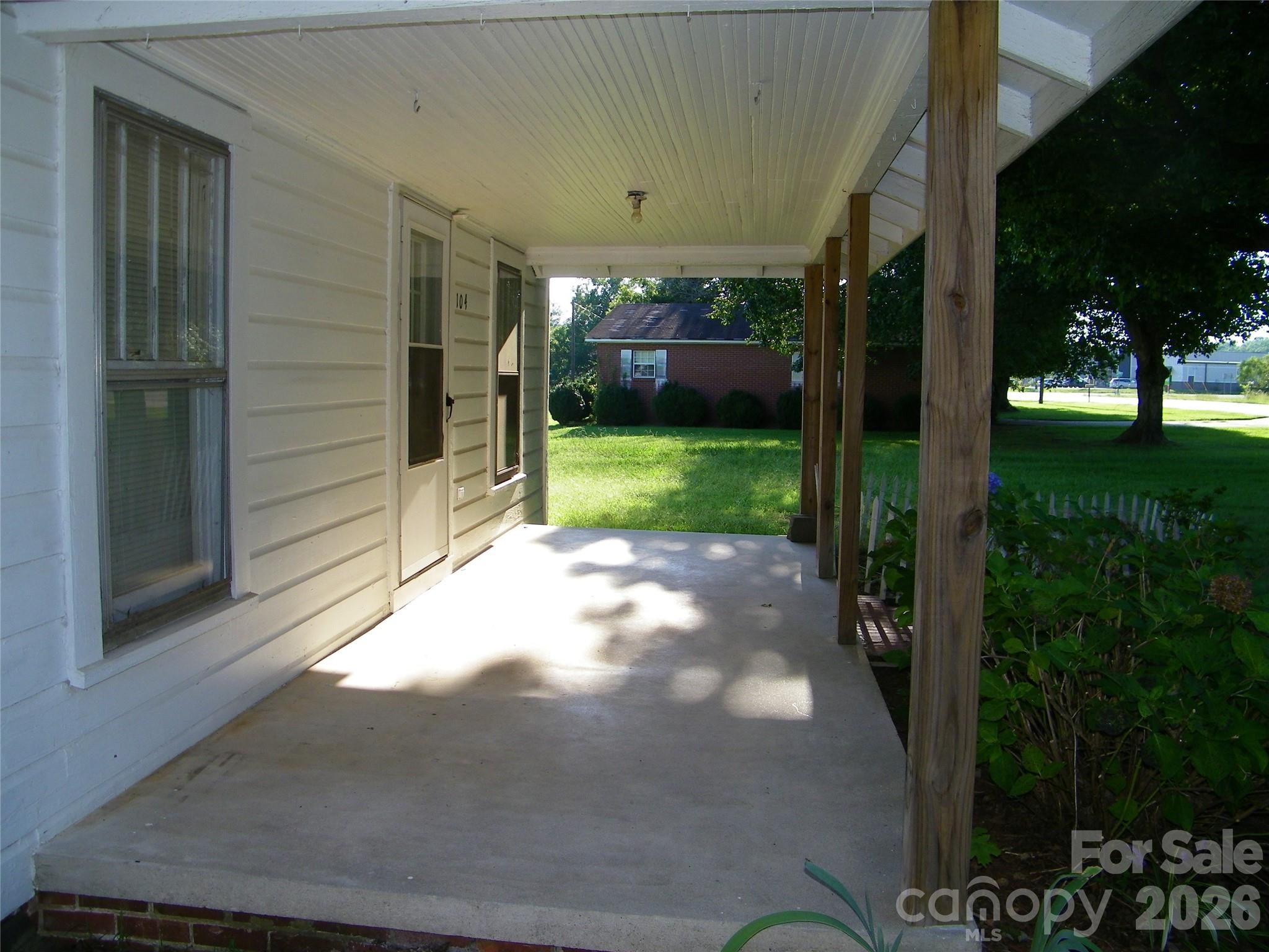 104 Anthony Road — Rockwell