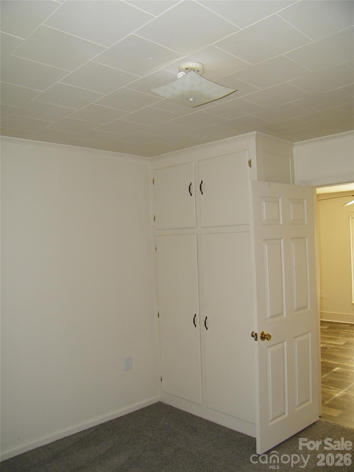 104 Anthony Road — Rockwell