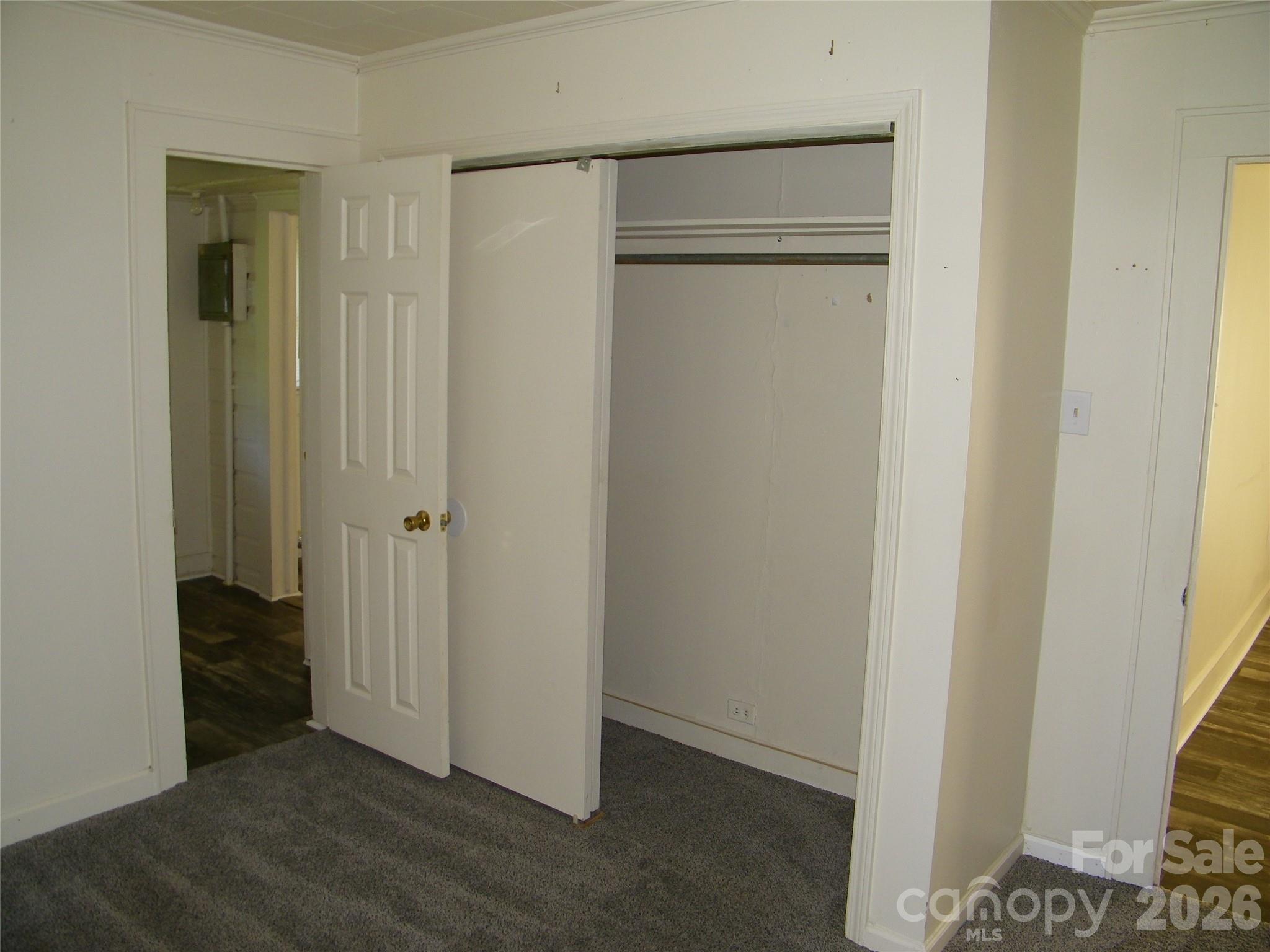 104 Anthony Road — Rockwell