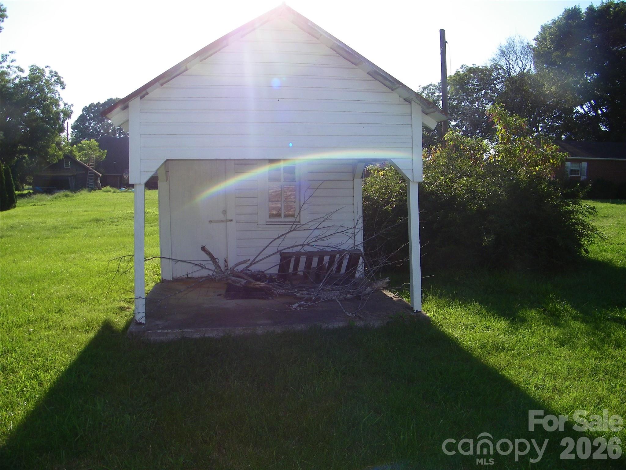 104 Anthony Road — Rockwell