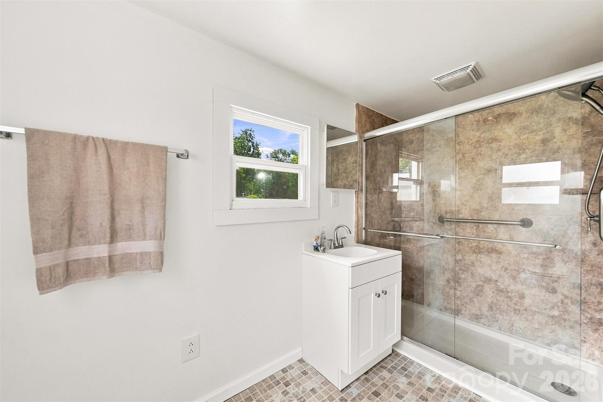1115 Lenoir Avenue SW — Lenoir