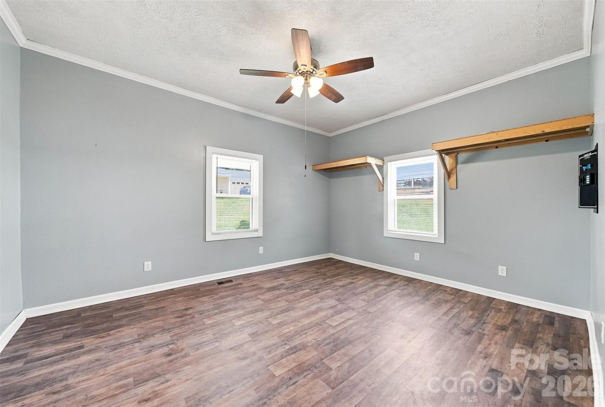 1115 Lenoir Avenue SW — Lenoir
