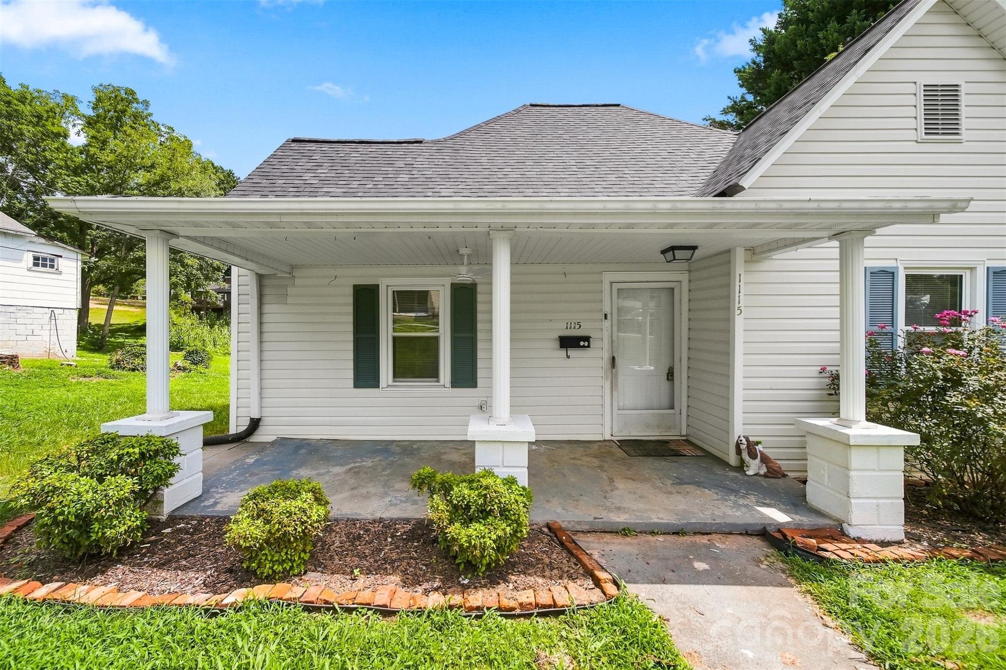 1115 Lenoir Avenue SW — Lenoir