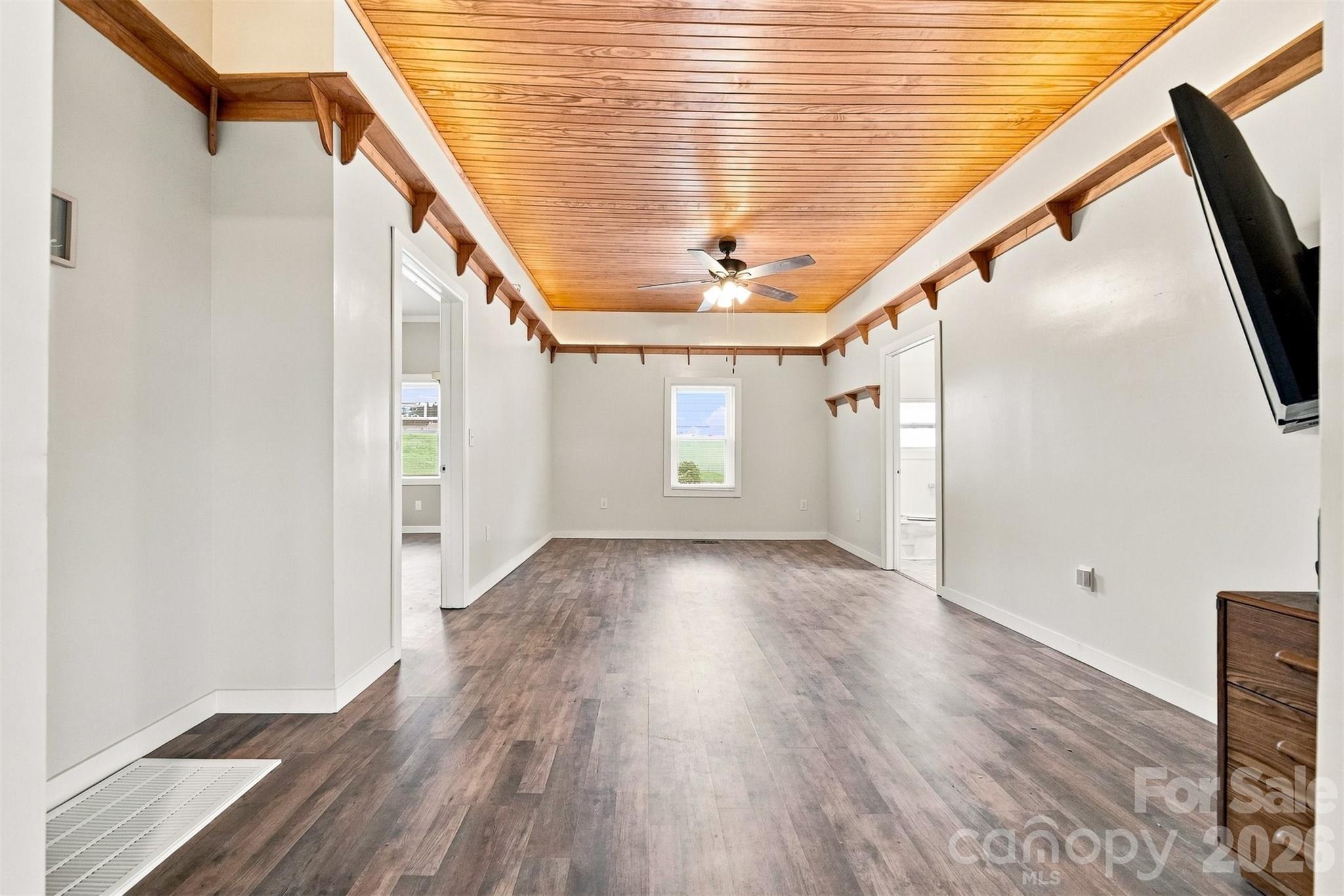 1115 Lenoir Avenue SW — Lenoir