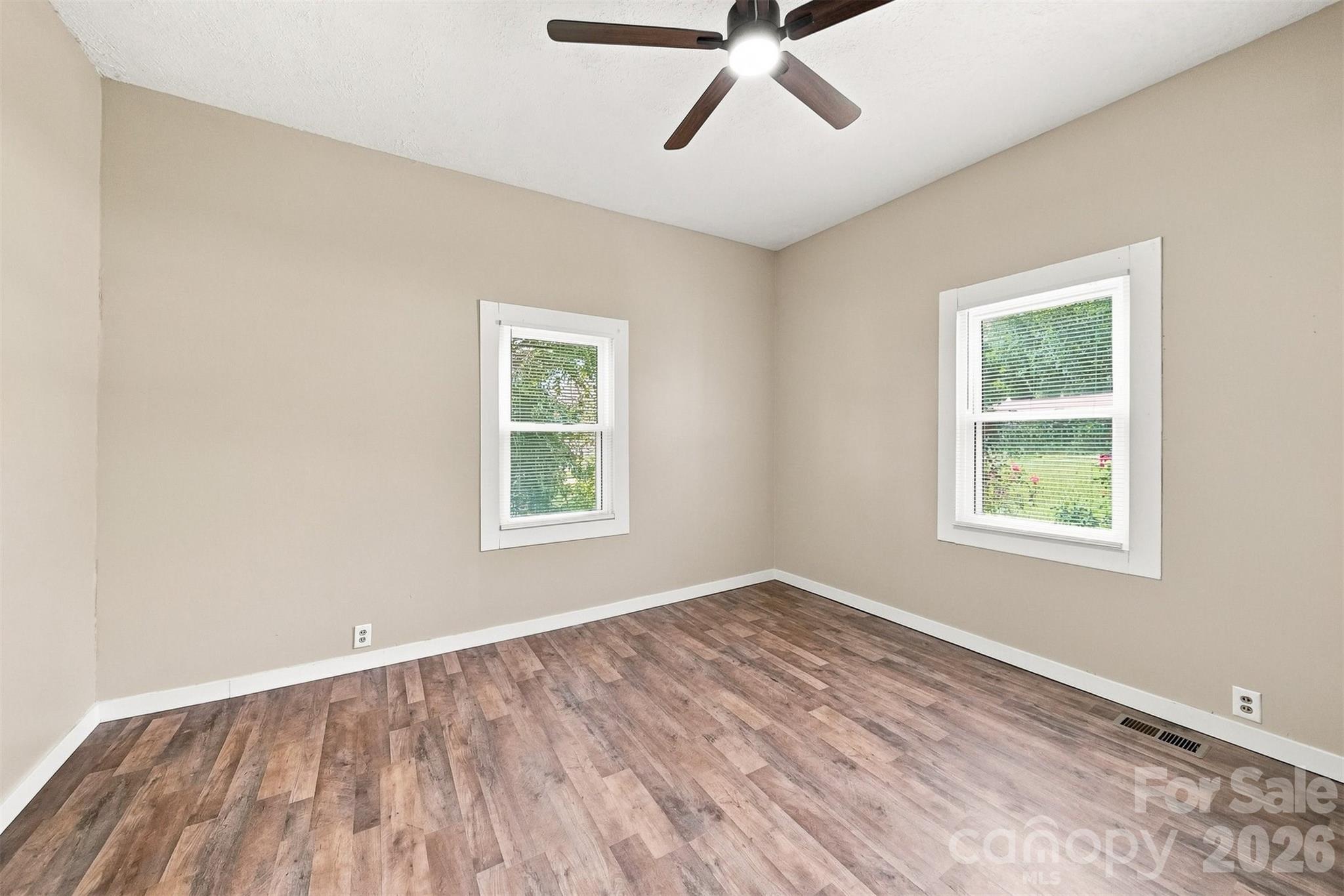 1115 Lenoir Avenue SW — Lenoir