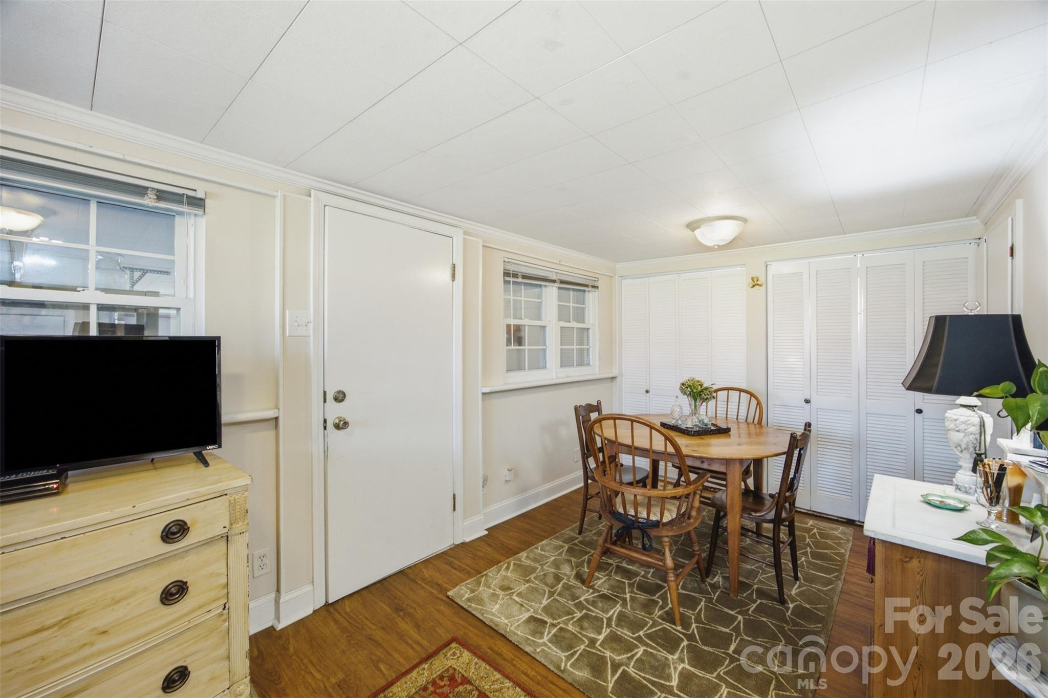 204 Memorial Drive — Clover