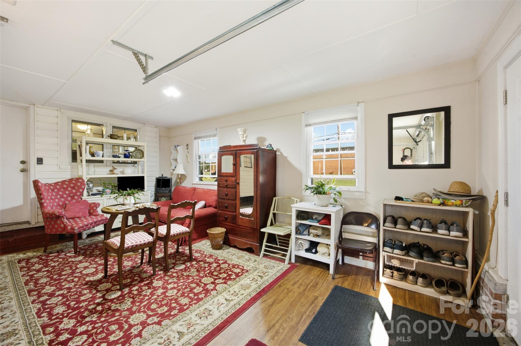 204 Memorial Drive — Clover
