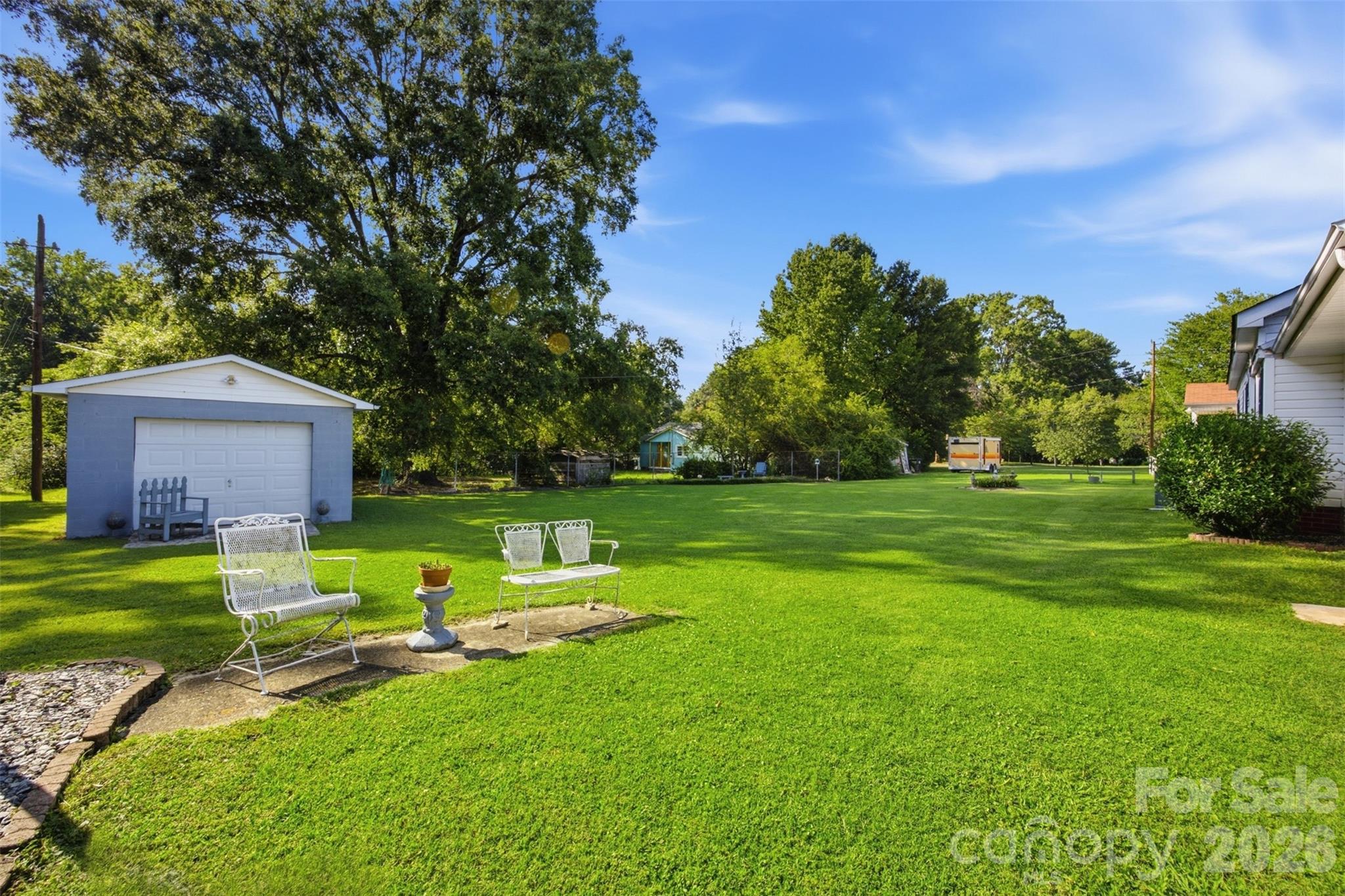 204 Memorial Drive — Clover