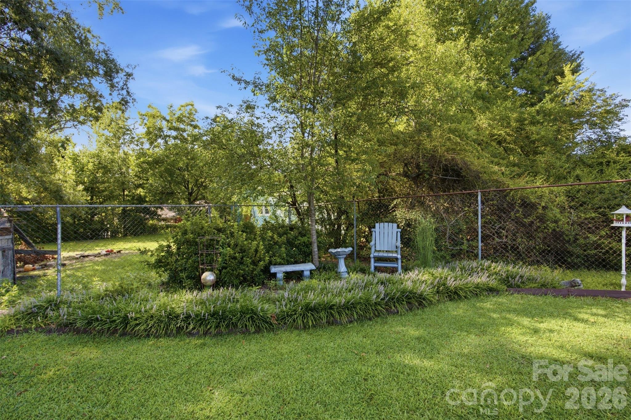 204 Memorial Drive — Clover