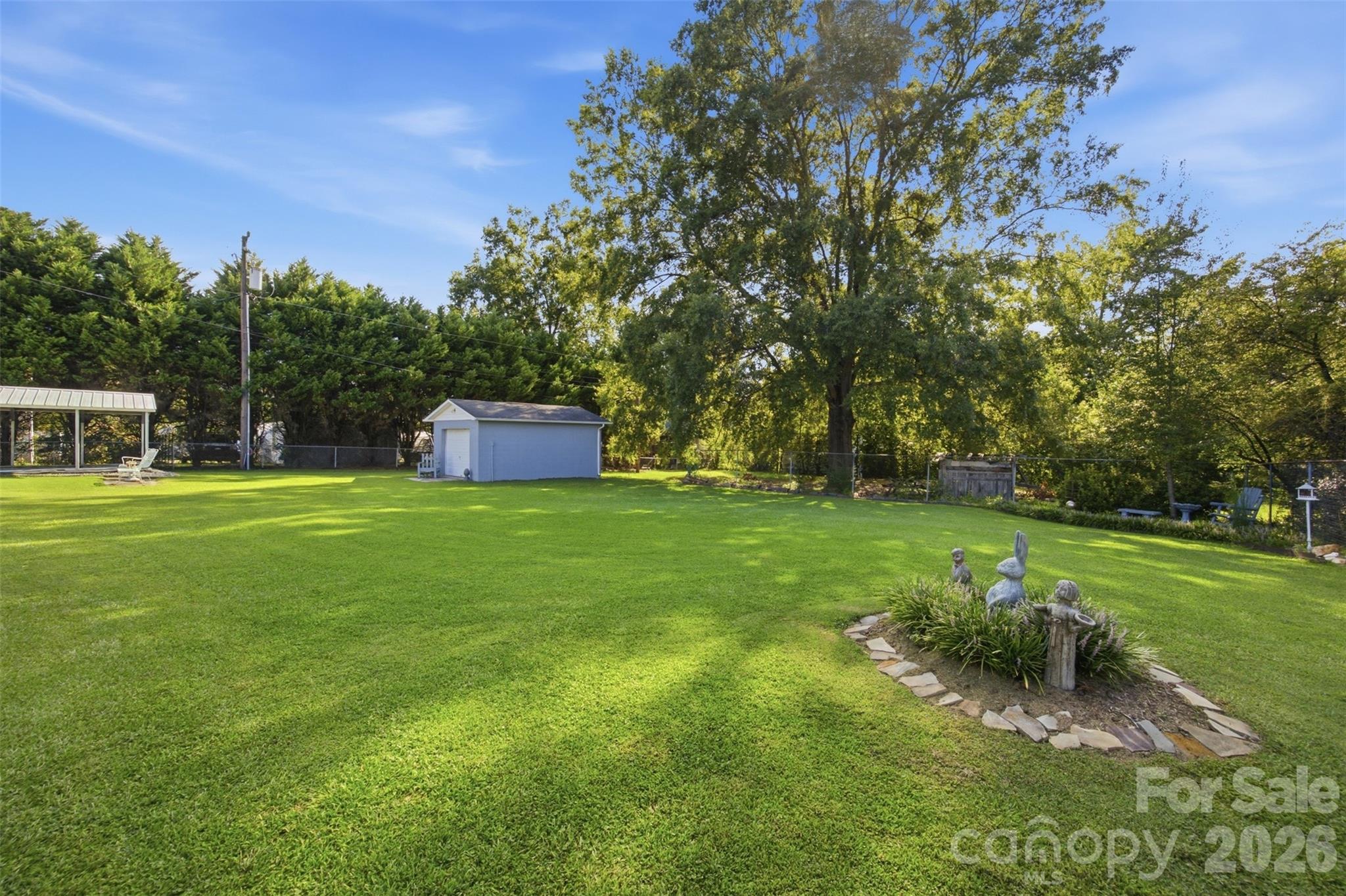 204 Memorial Drive — Clover